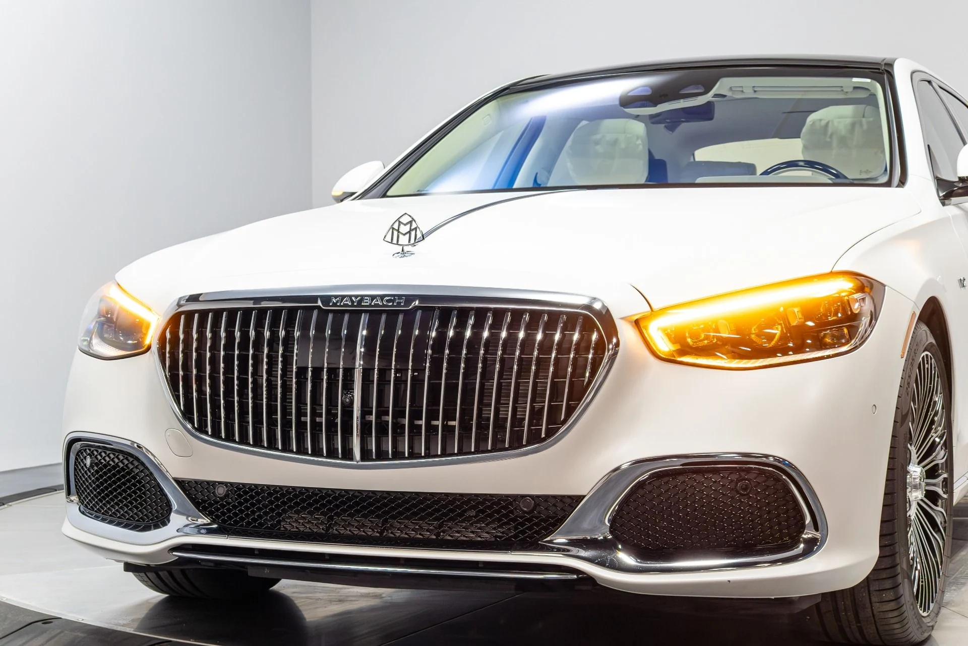 mph089_854865722_Used_2023_Mercedes_Benz_S_Class_Maybach_S_680_4_MATIC_1776091551_2a40dd7a16