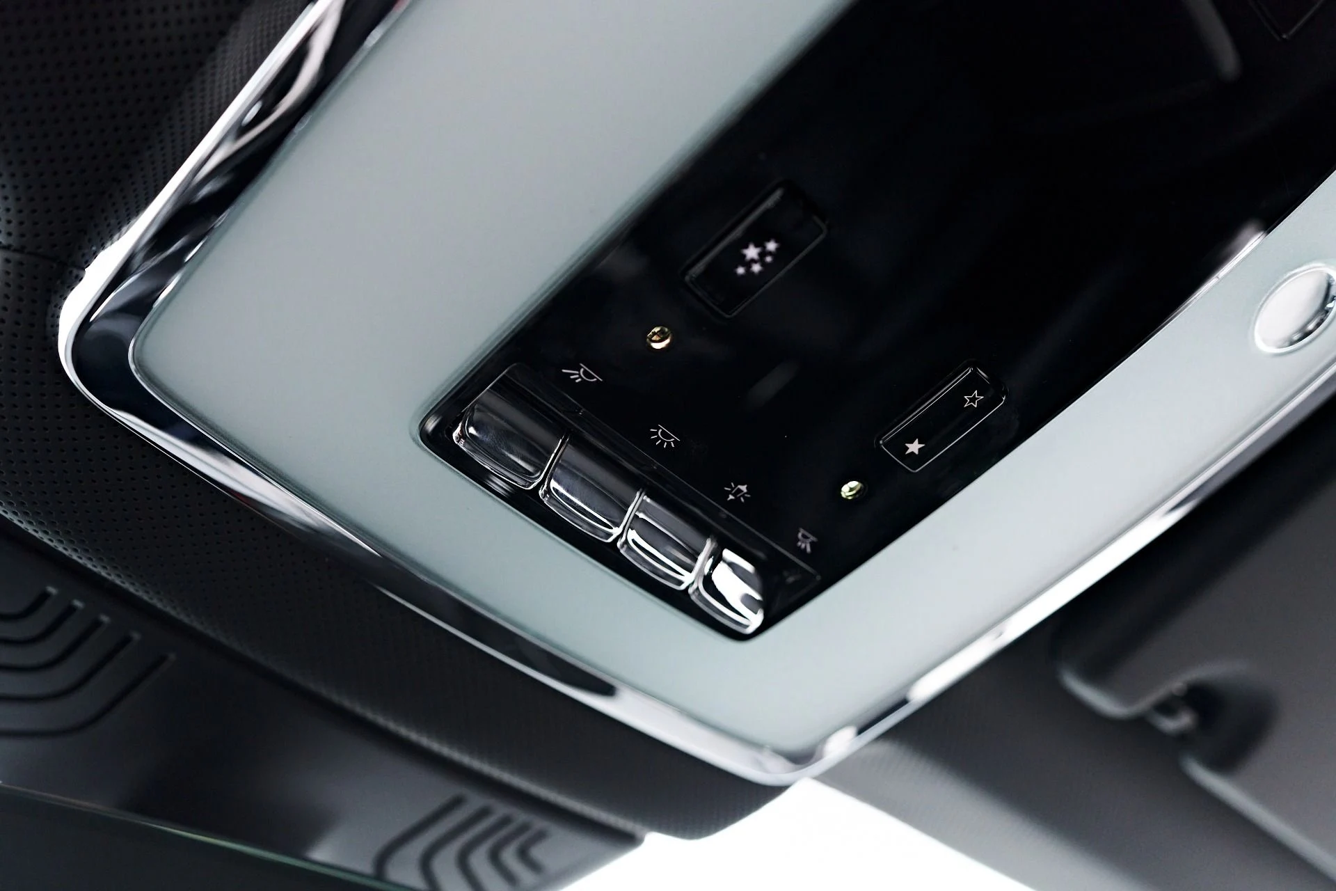 mph089_869469913_Used_2023_Rolls_Royce_Cullinan_Base_1756252121_1a0fad98d9