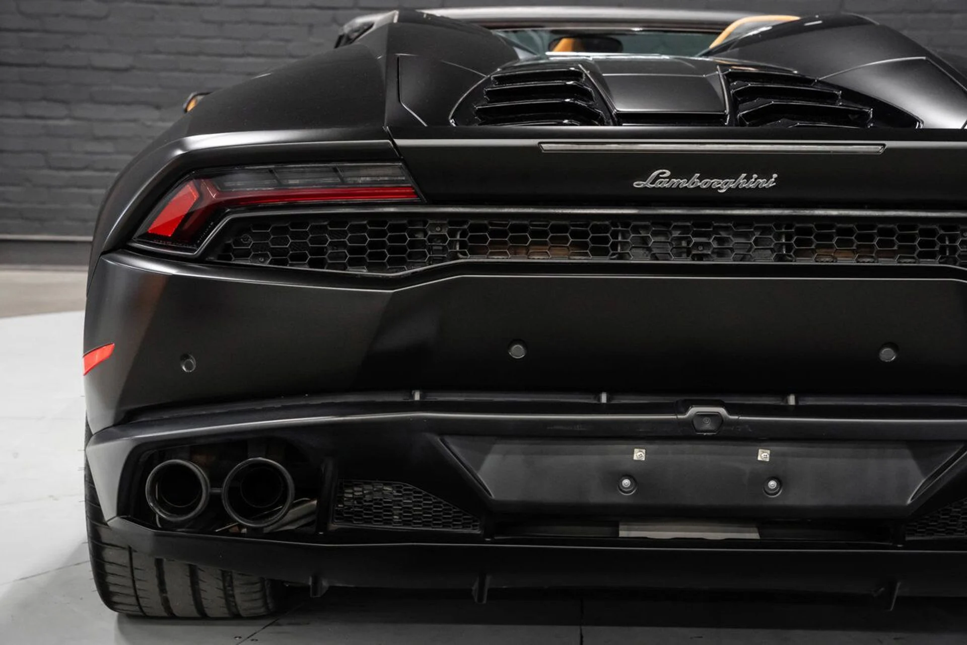 mph089_889026197_lamborghini_huracan_2016_b5c2a71abf