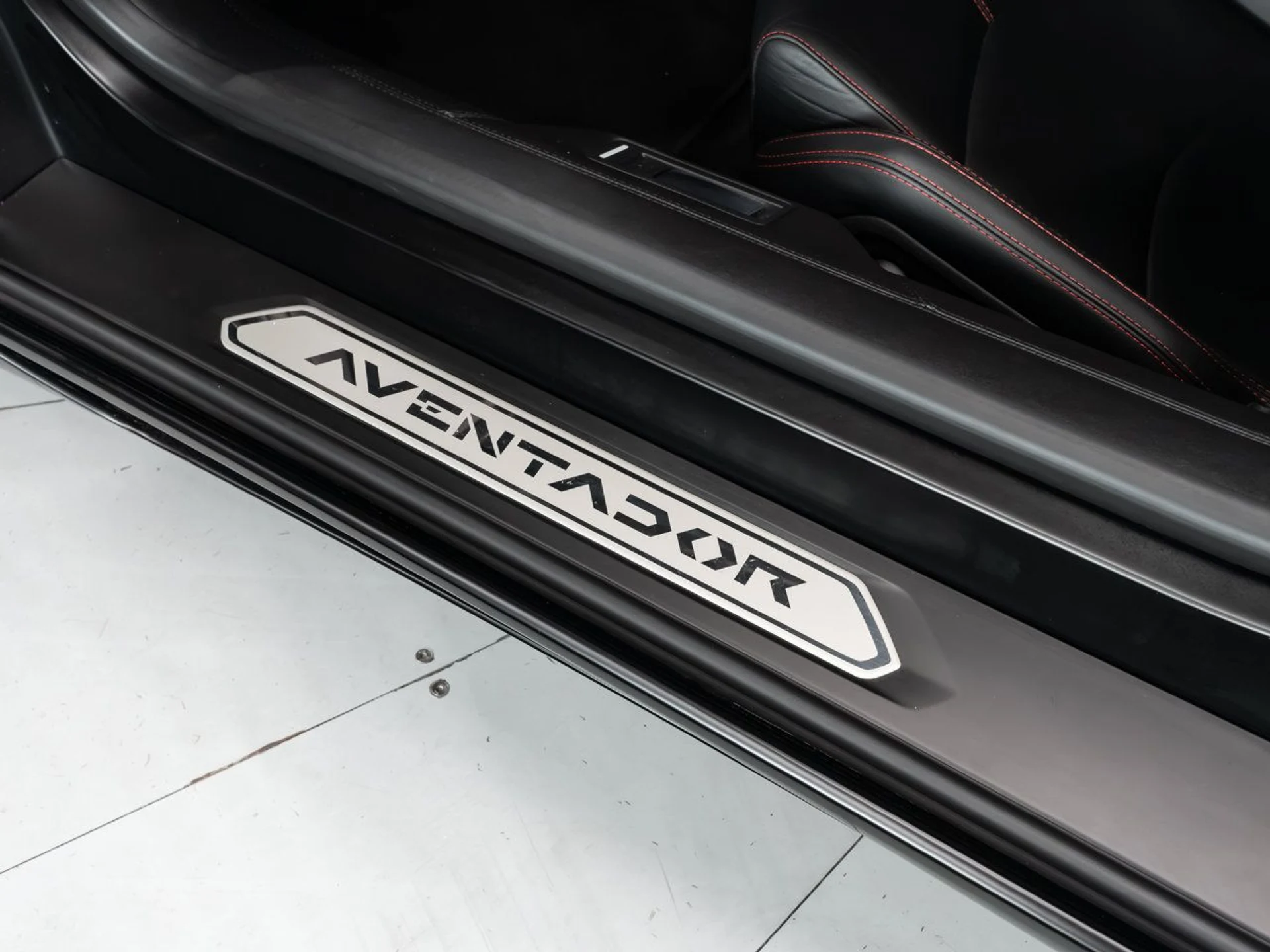 mph090_1210135061_lamborghini_aventador_2017_19b7218b4b