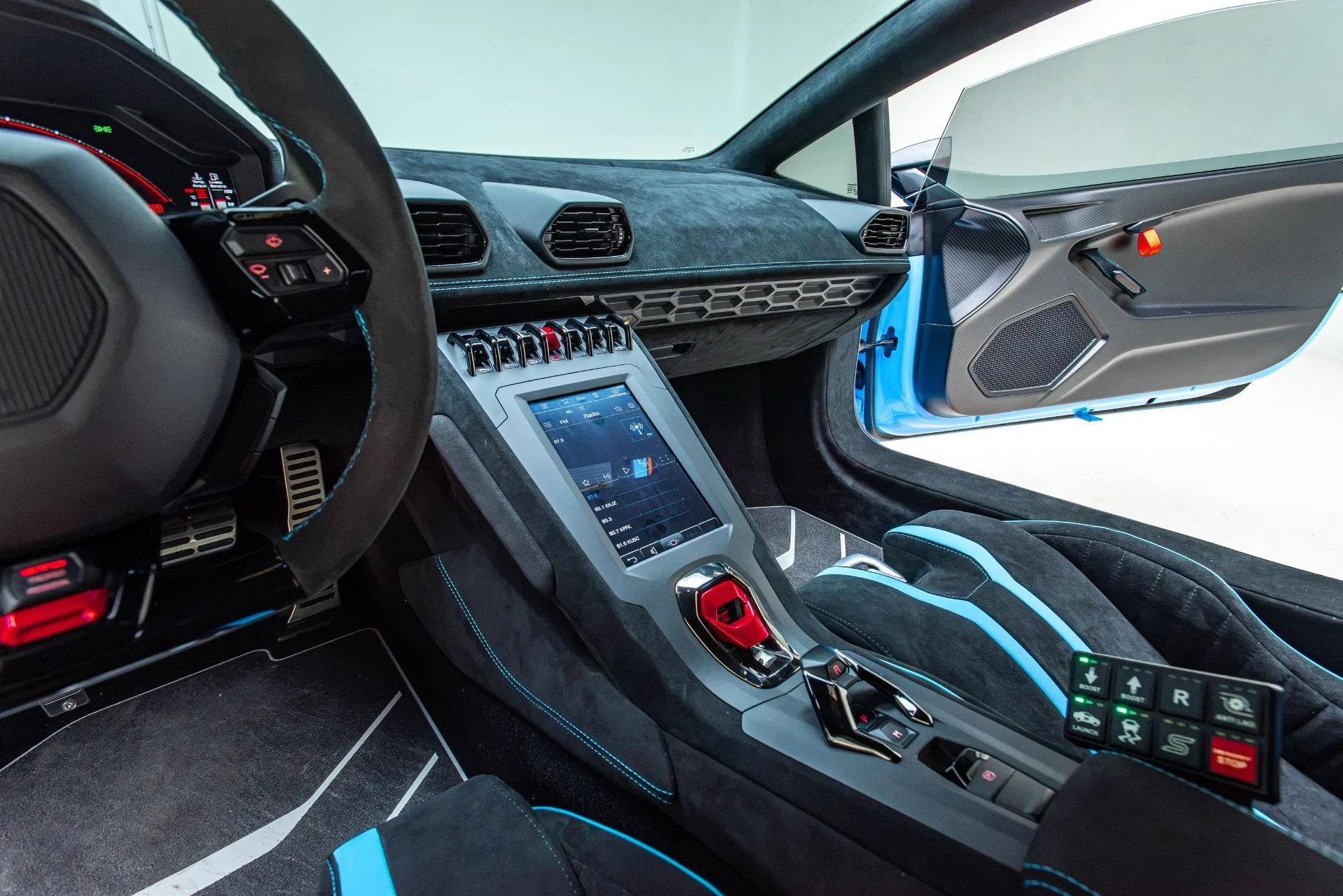 mph090_1259373356_Used_2024_Lamborghini_Huracan_STO_Alpha_10_Twin_Turbo_1786644183_18b9a3c7a0