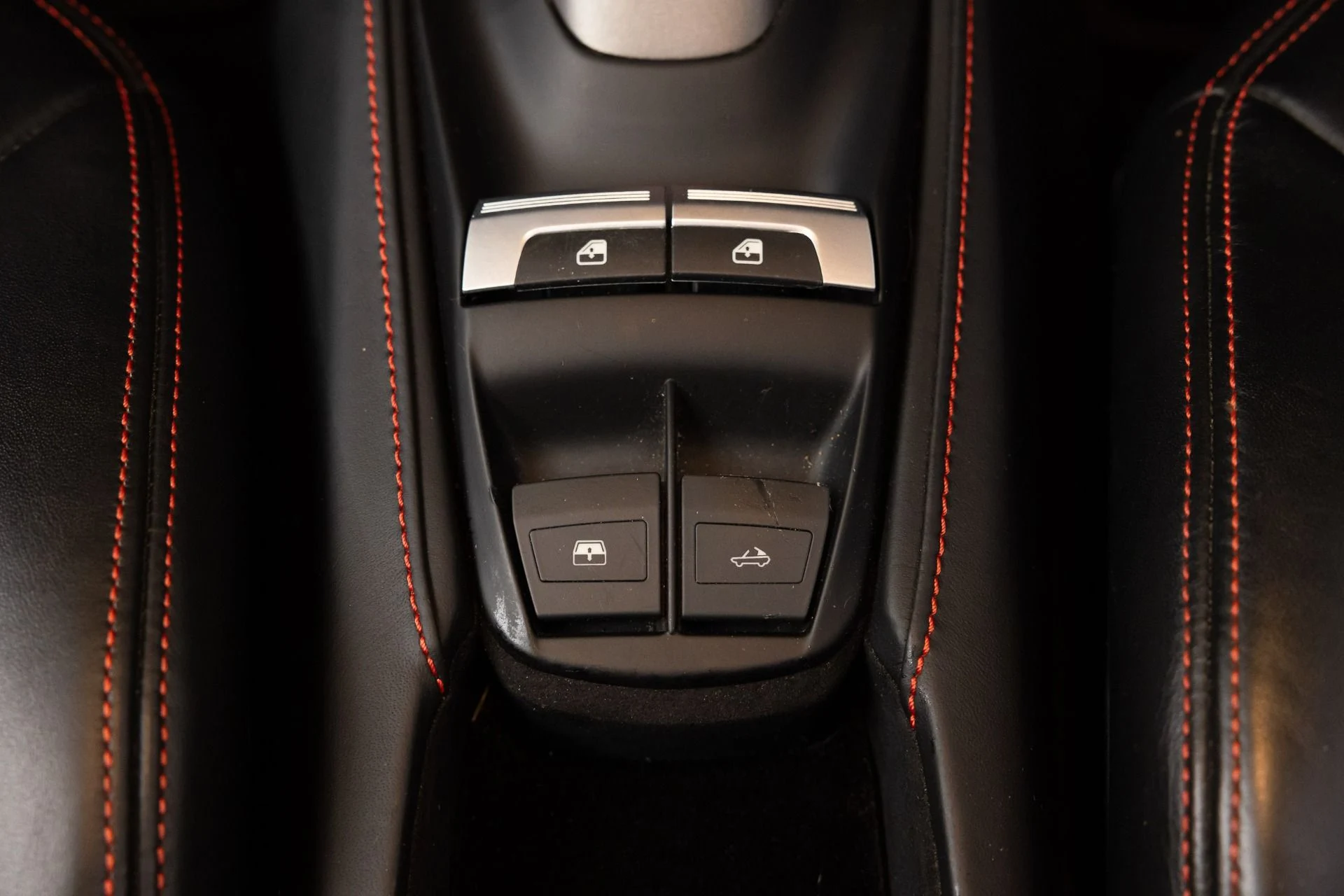 mph090_1285298369_Used_2017_Ferrari_488_Spider_1787757442_9a584d964a