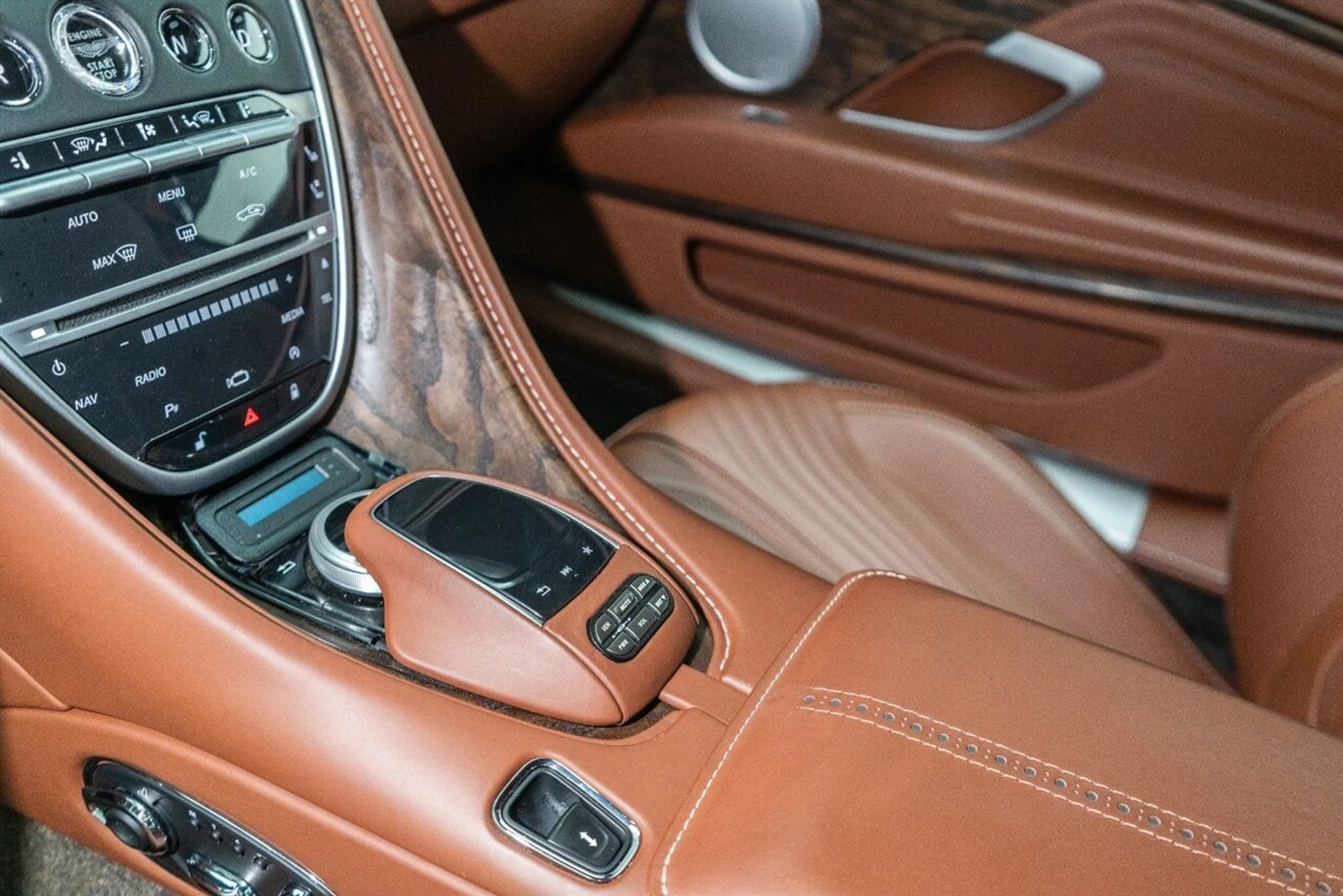 mph090_1328178517_3437f23a25_1280_4680517505