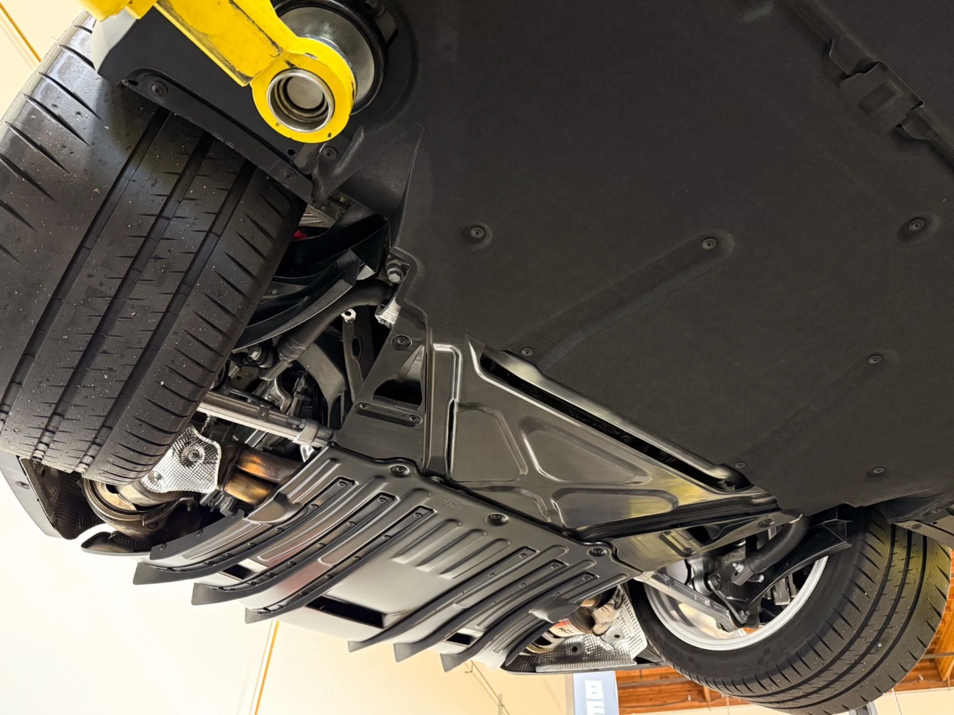 mph090_1676221653_Used_2024_Porsche_911_ST_1792163575_98660f40d4