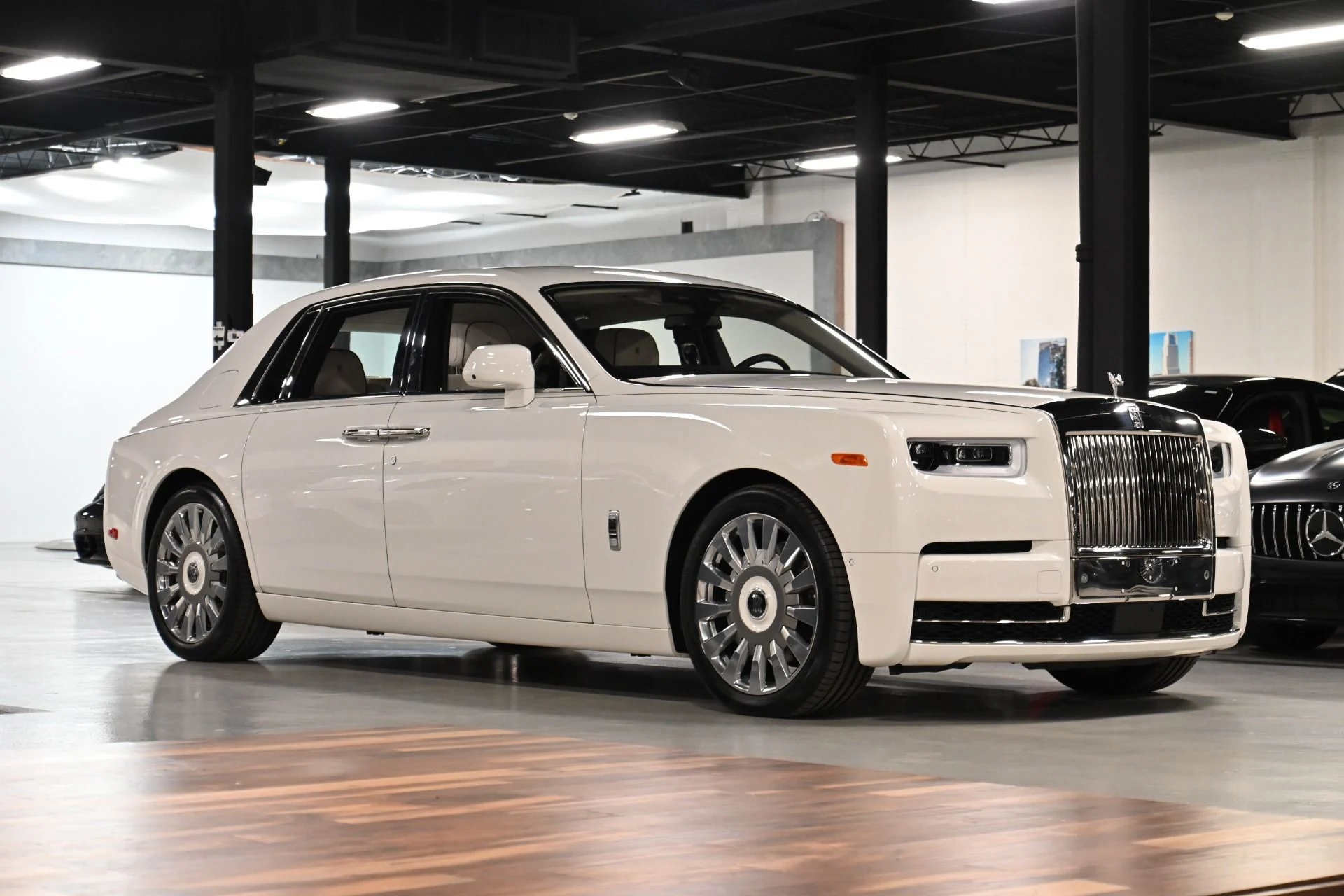 mph090_1693651072_Used_2018_Rolls_Royce_Phantom_Base_1750955857_151865c675