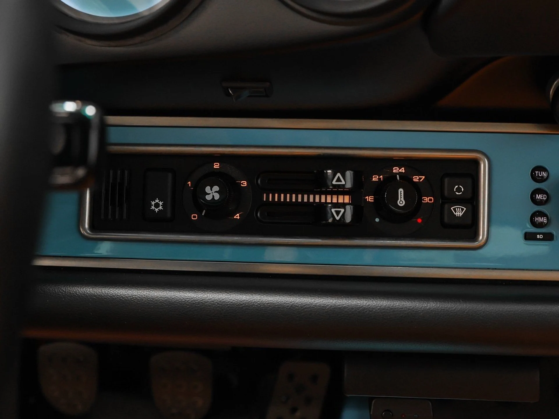 mph090_1888596492_91_a89ac45e80