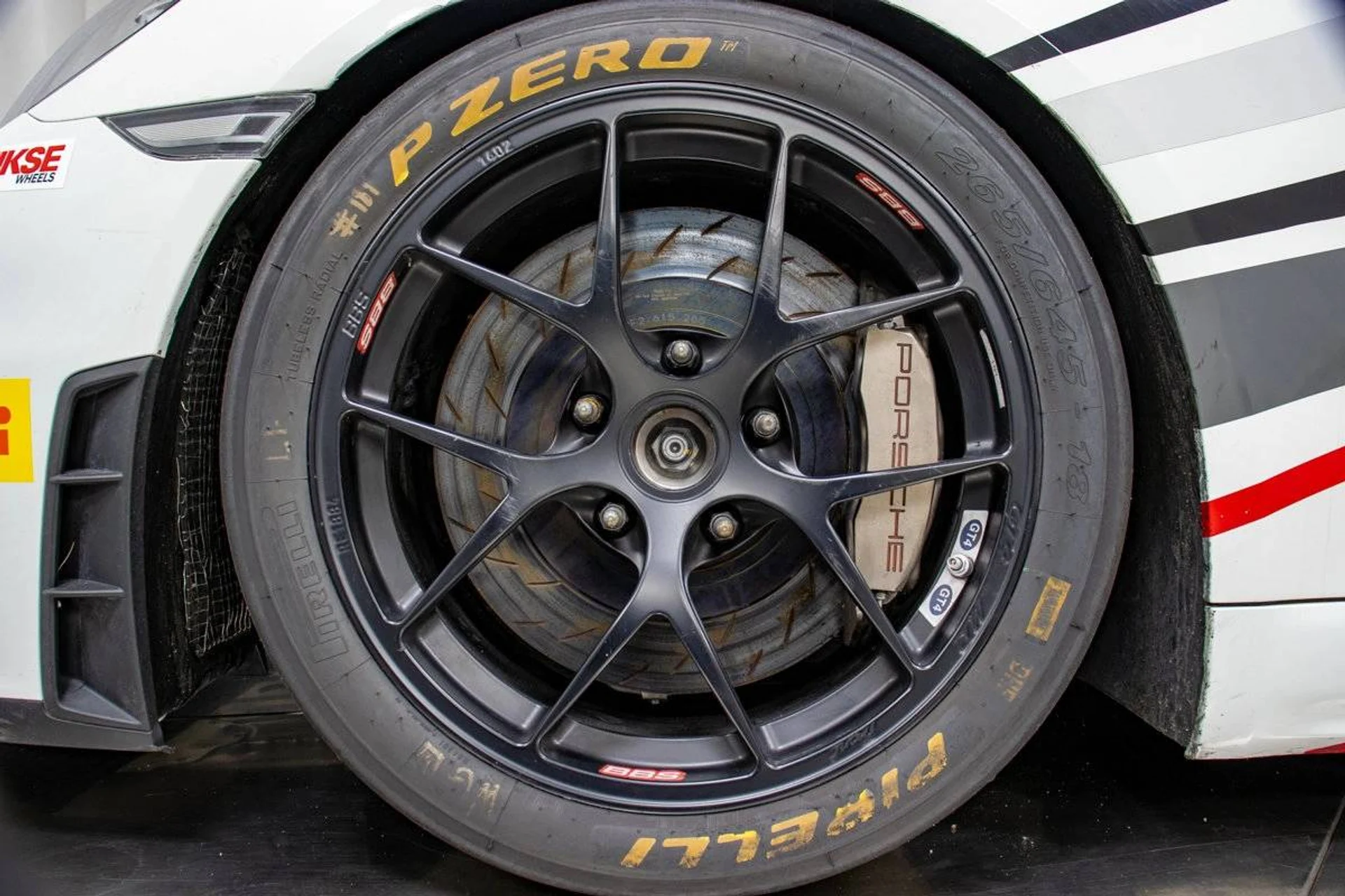 mph090_2170427111_1280_3f6dee361d