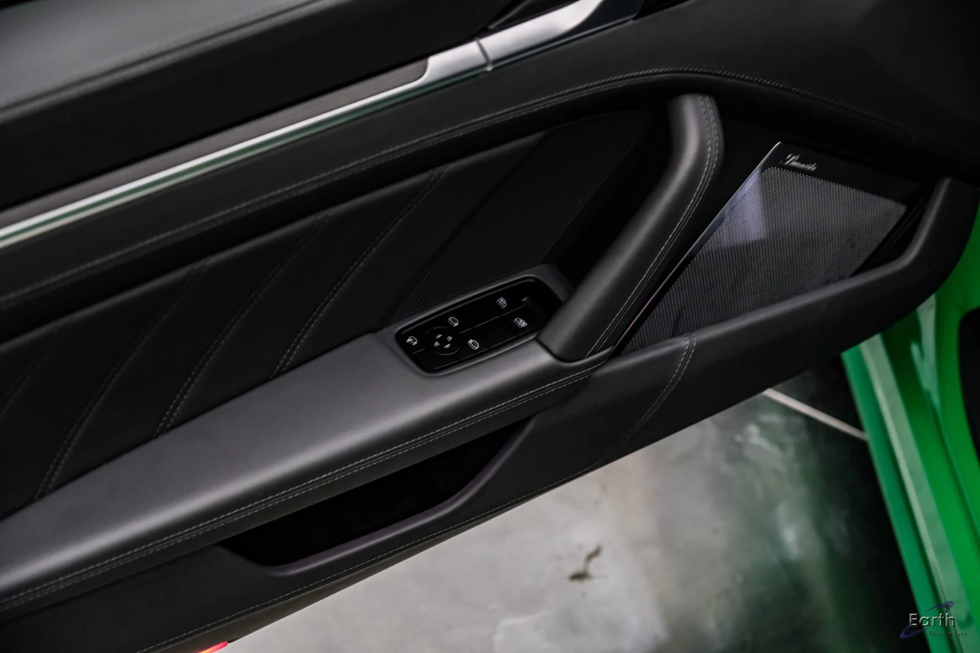 mph090_2312954256_16484f7cab04883437ade672551d3b74x_07ca9da7c3