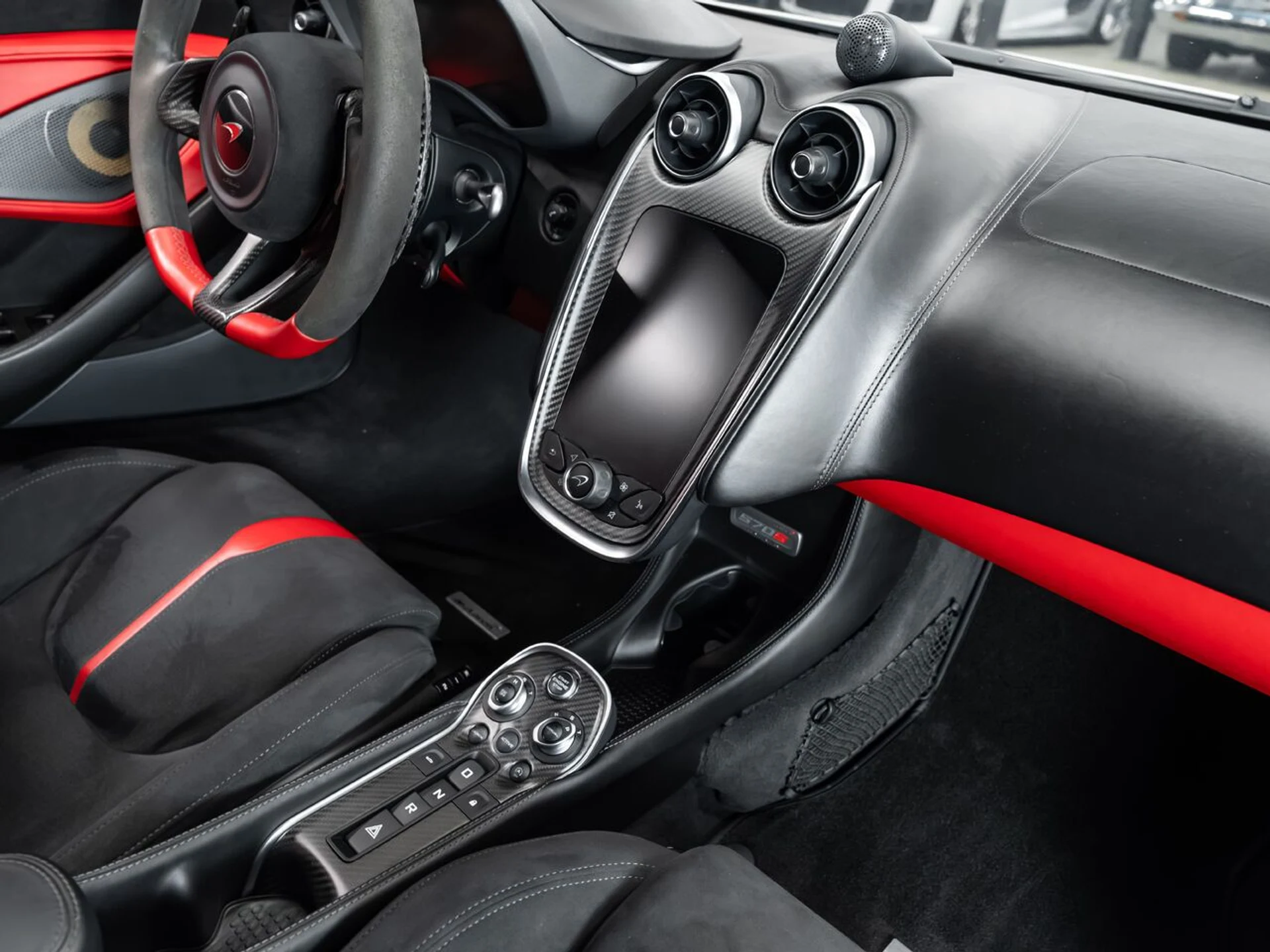 mph090_2368961051_mclaren_570s_2017_81112a7ed5
