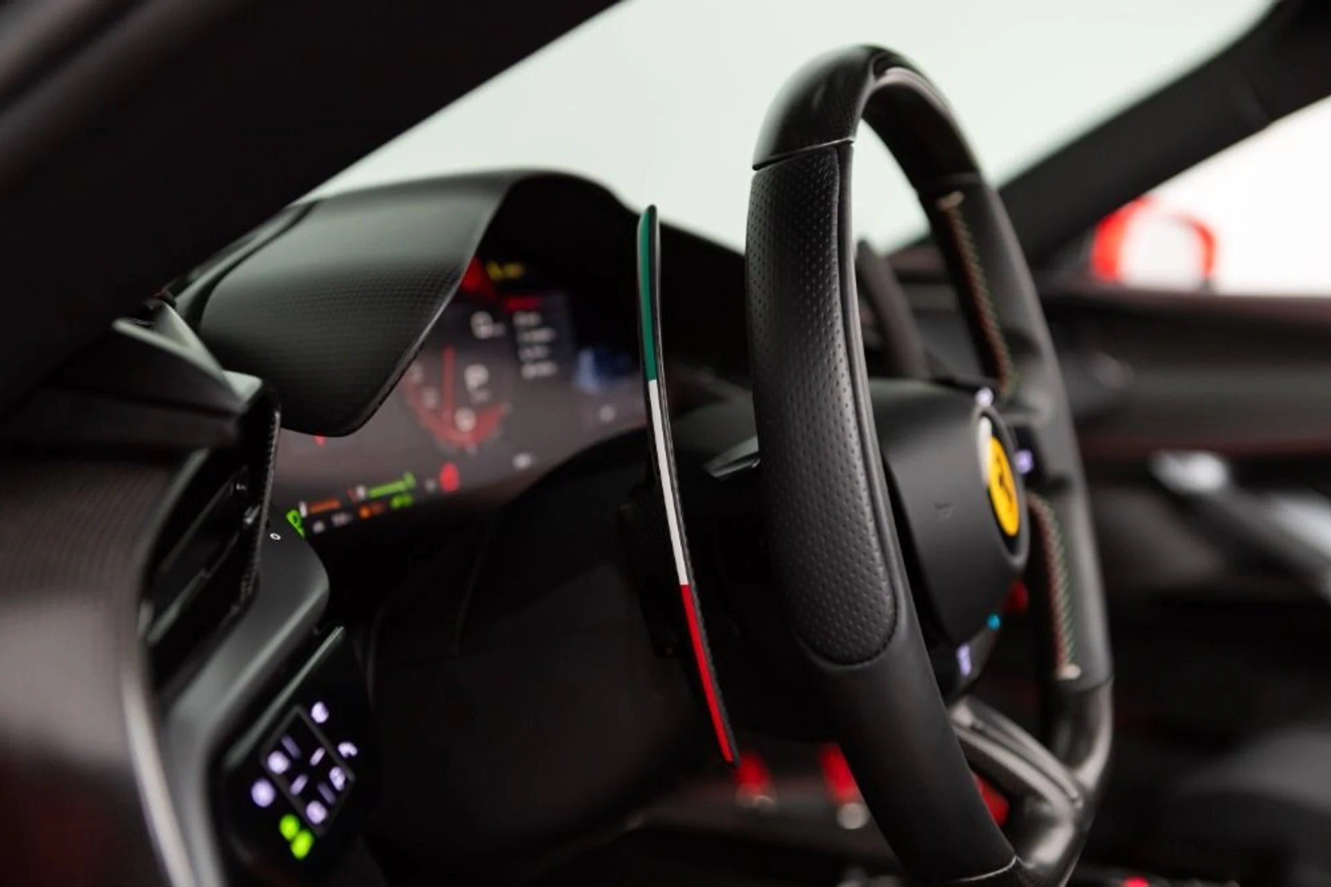 mph090_2390260382_Used_2022_Ferrari_SF_90_Spider_f91c1d4772