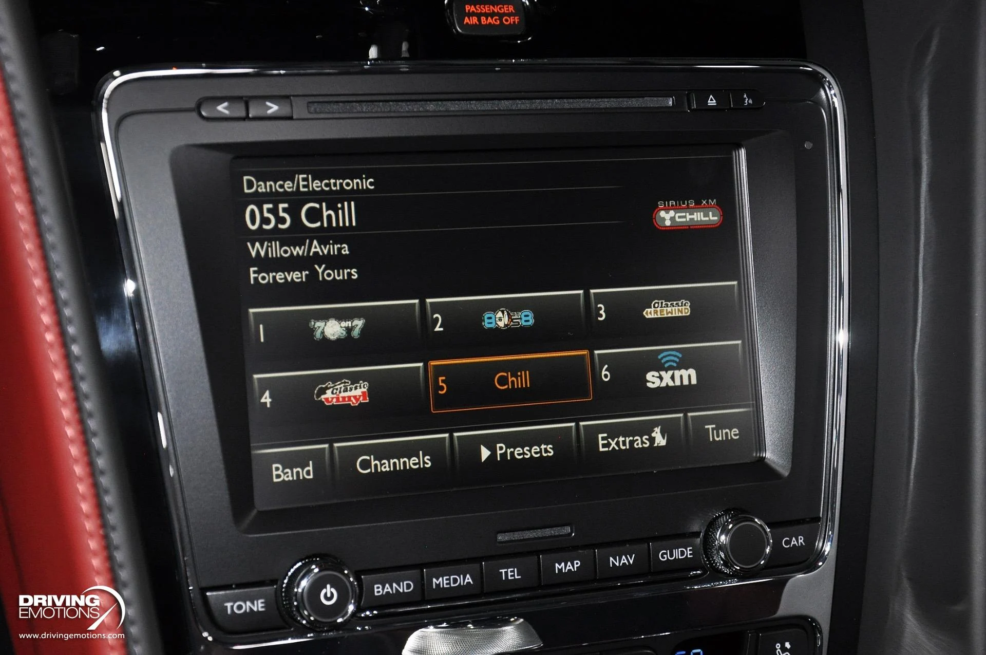 mph090_2442551847_891_p91_l_69b80c10a2