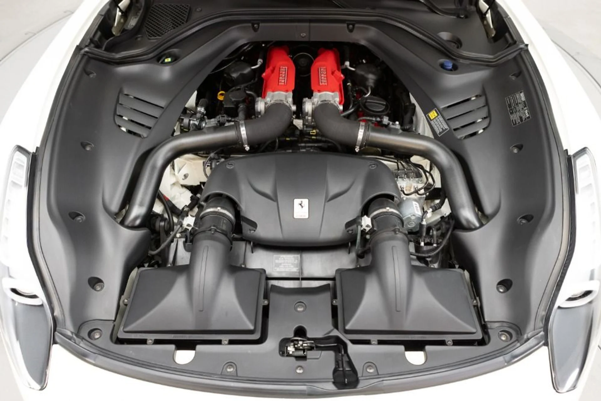 mph090_2455527948_Used_2016_Ferrari_California_T_3698f24a22