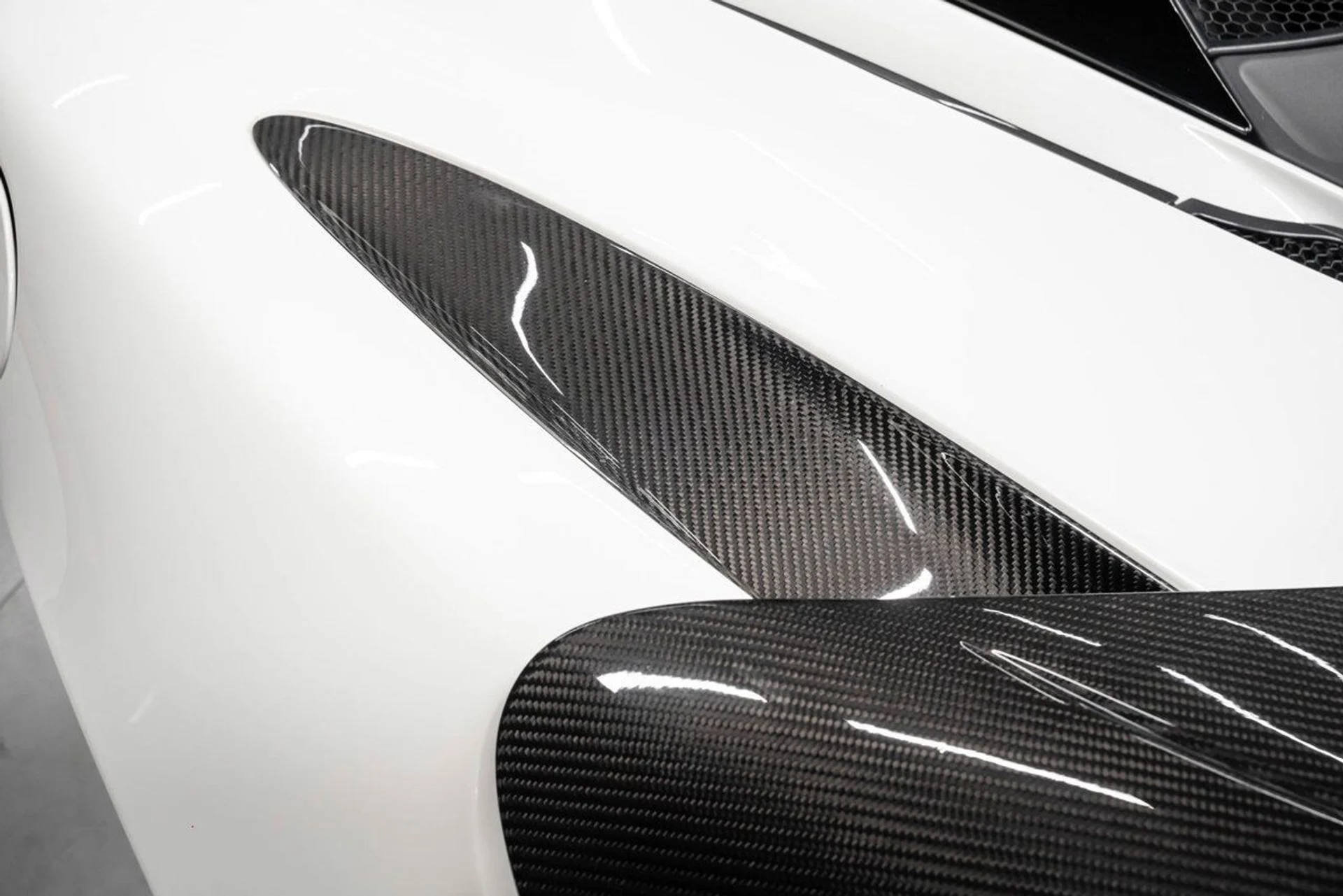 mph090_2689442506_mclaren_720s_2018_45ba20c9bc