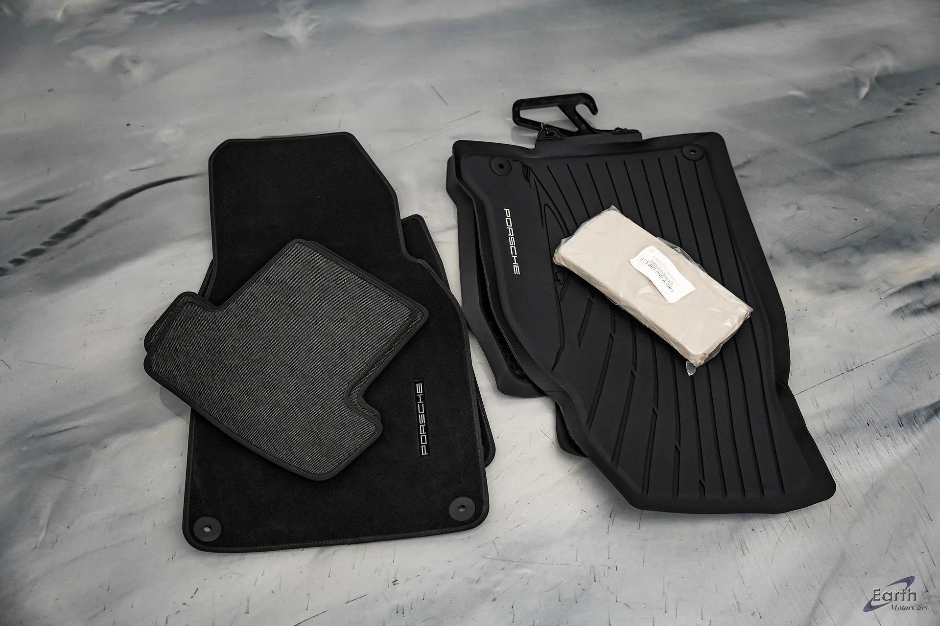 mph090_2939434504_ca5444c5580c200cdd9e9fc1f577ba5fx_4a645b20bc