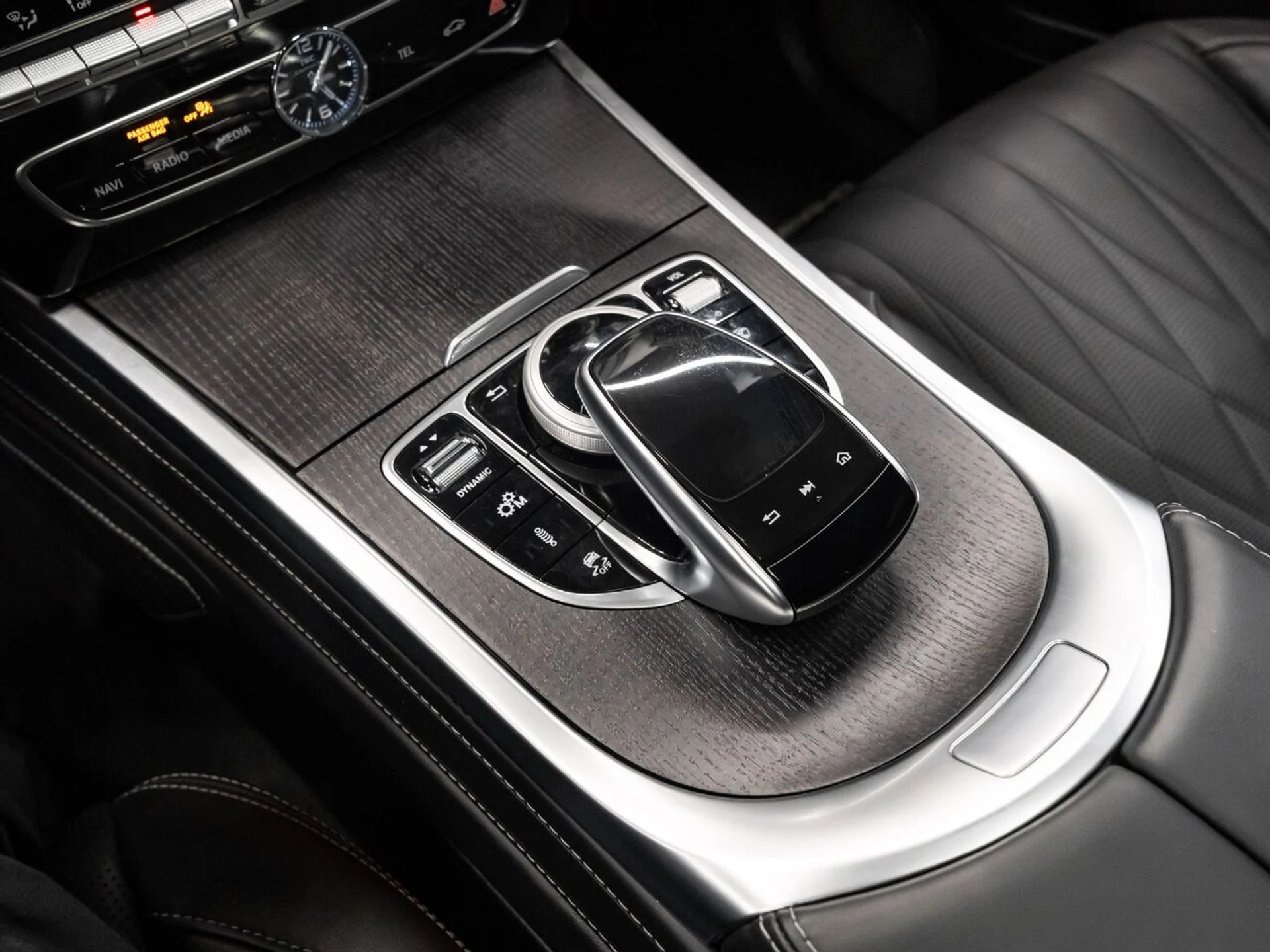 mph090_3070866198_mercedes_benz_g_class_2021_feedc8aff6