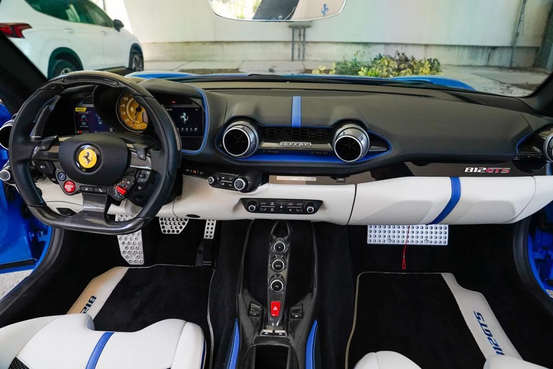 mph090_317874613_used_2022_ferrari_812_gts_convertible_14354_22898644_91_1024_0fd418ef73