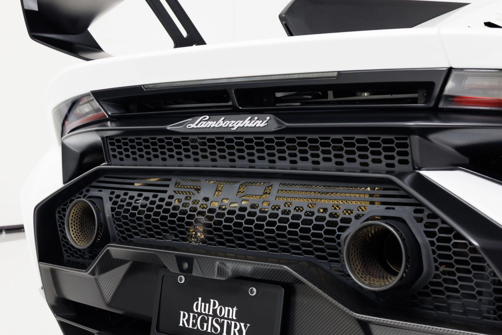 mph090_3197453864_Used_2021_Lamborghini_Huracan_STO_1789754444_07be4407d9