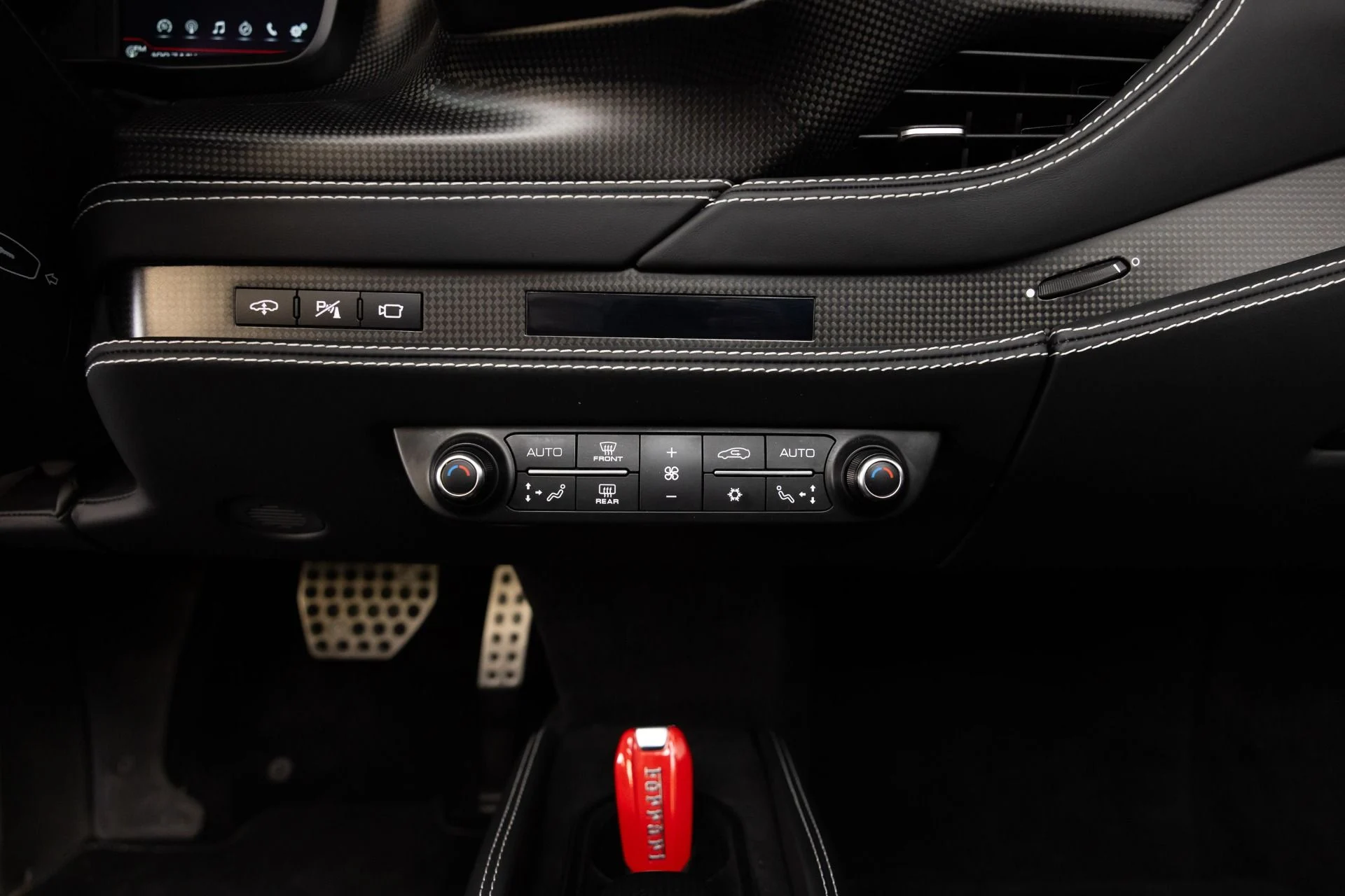 mph090_325899499_Used_2022_Ferrari_F8_Spider_1789581635_15580dd9d2