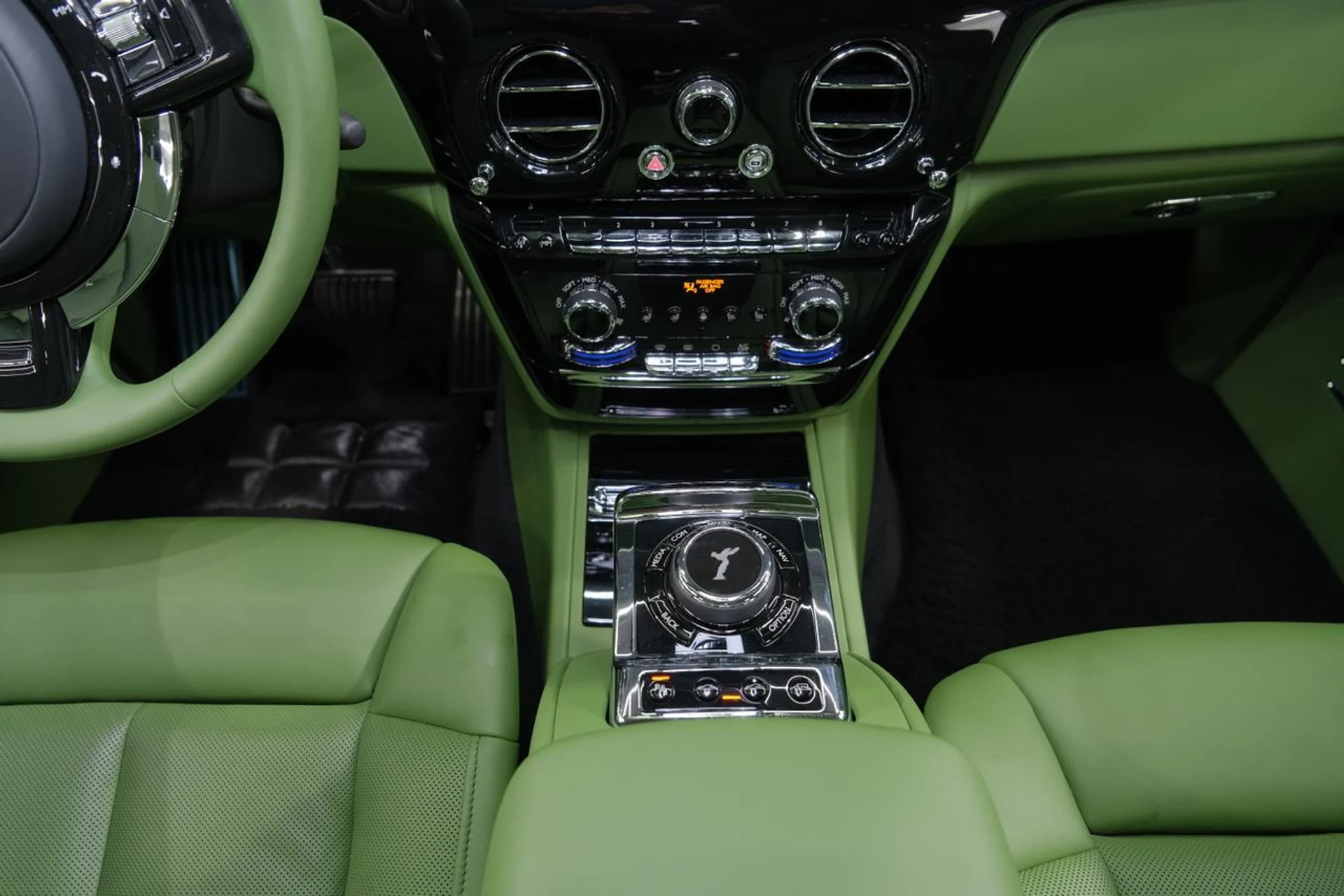 mph090_3470947253_94e087ed6def2bcc52e975b797ab8b13_5b9d8040ec