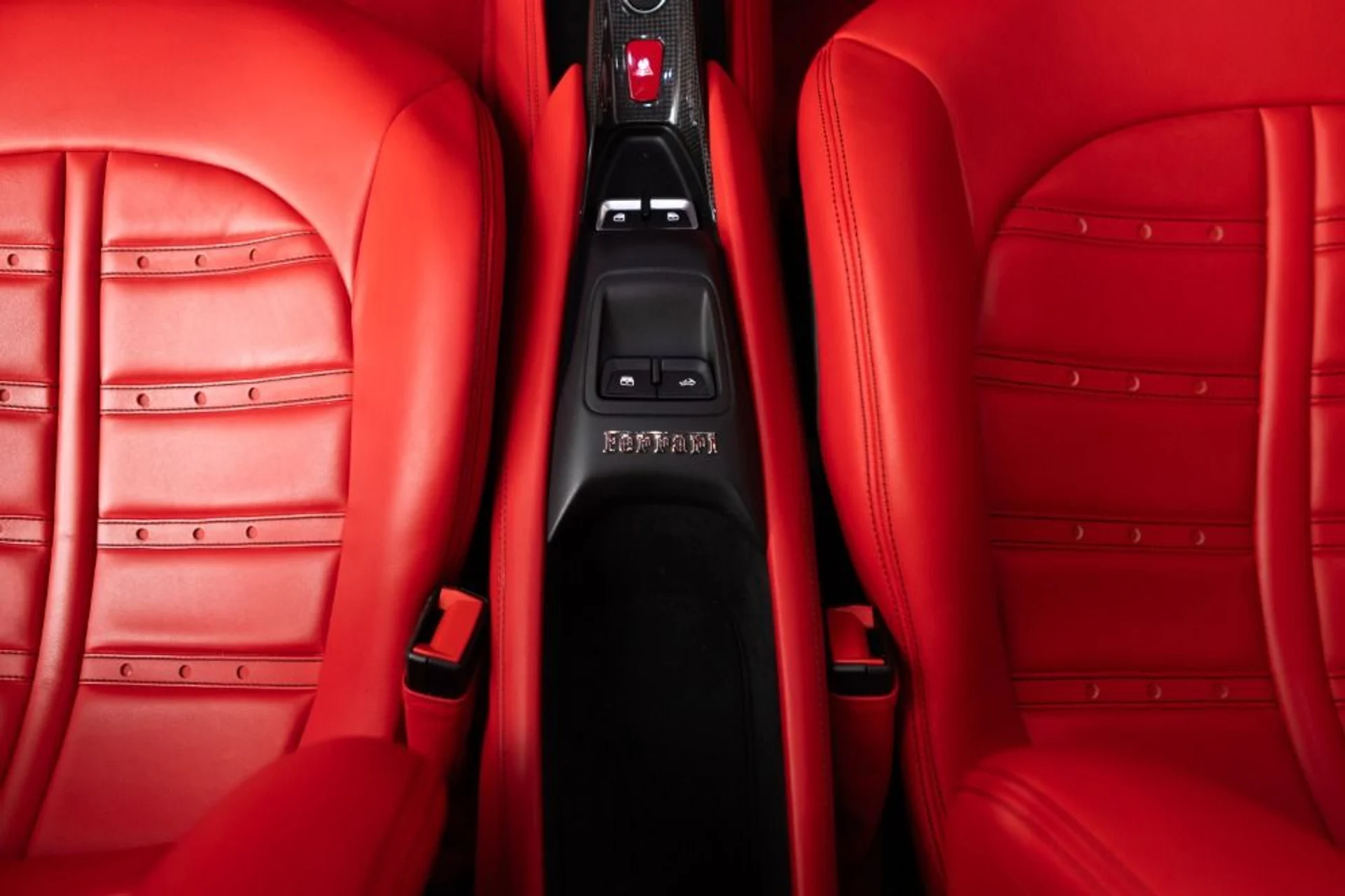 mph090_3613455901_Used_2021_Ferrari_F8_Spider_9db0af087a