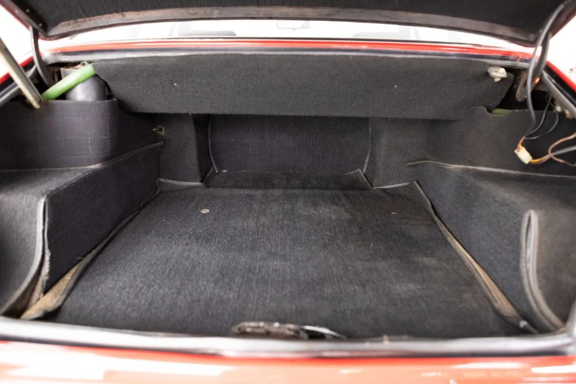 mph090_3727512310_Used_1971_Ferrari_365_GTB_4_26086ed50e