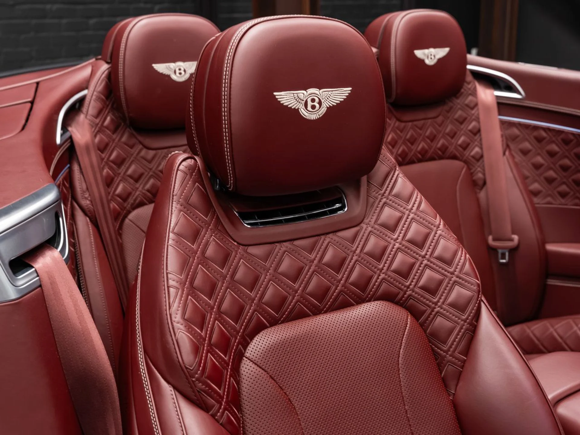 mph090_4001611336_bentley_continental_2020_4bff4218a6