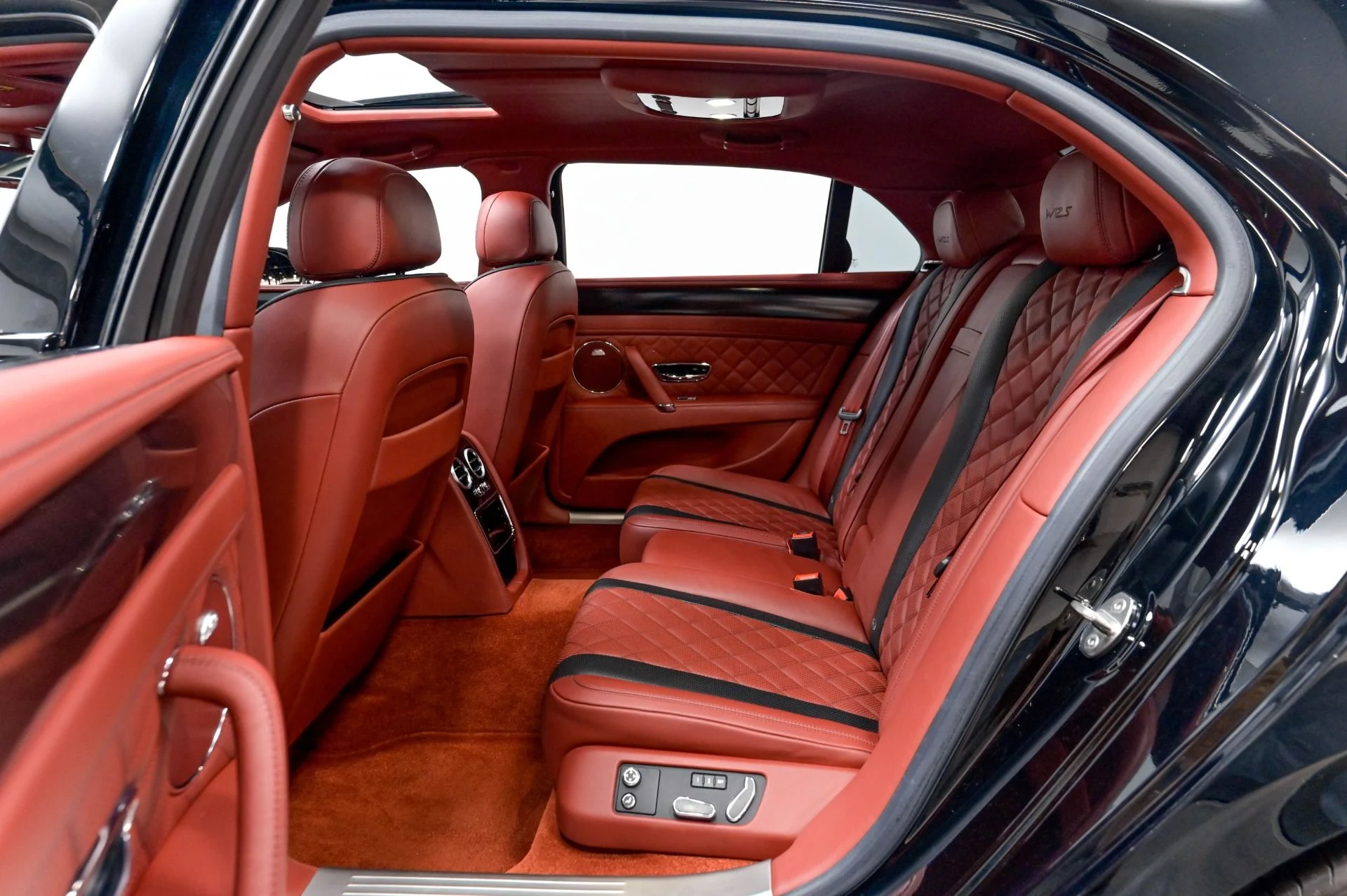 mph090_4044235013_Used_2017_Bentley_Flying_Spur_W12_S_1782583031_e13c32ded2