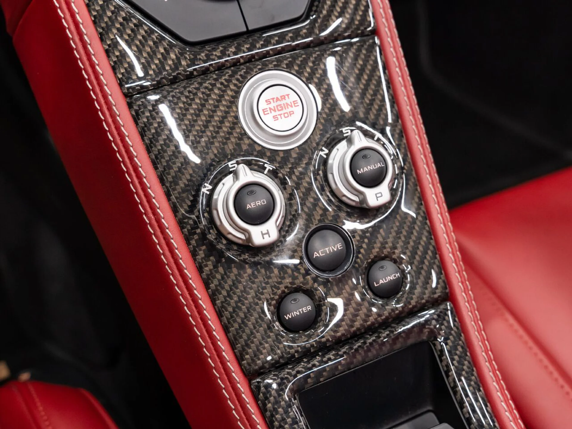 mph090_4240372955_mclaren_650s_2015_6978a5e2b4