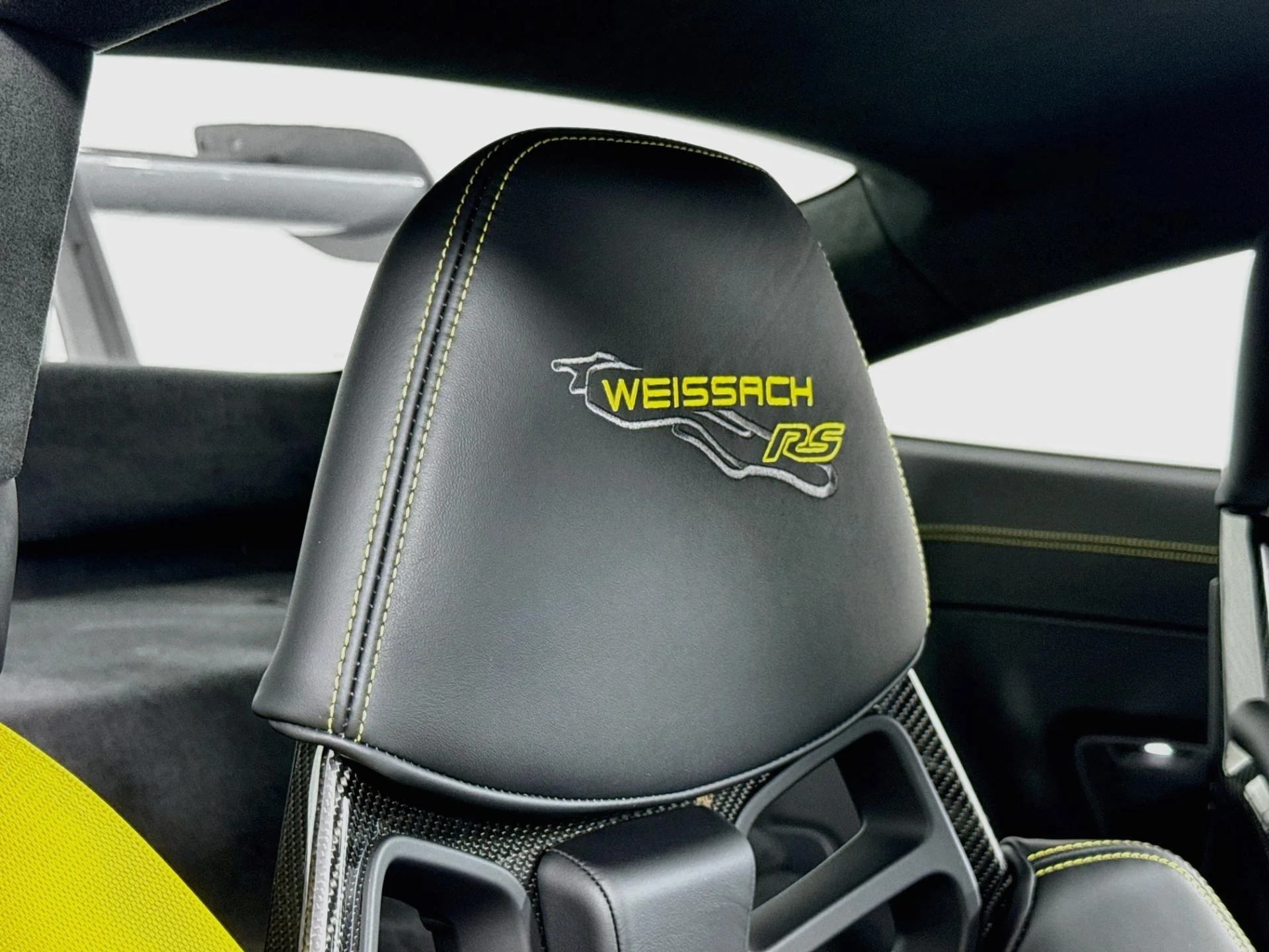 mph090_448707744_Used_2024_Porsche_911_GT_3_RS_1788561429_1de4861fe1