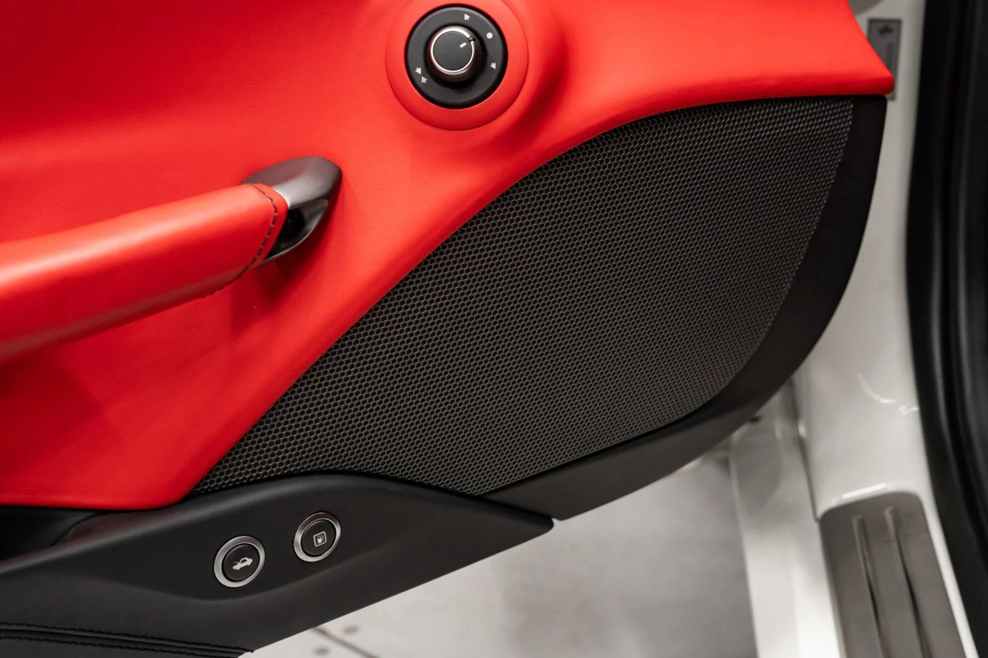 mph090_452218031_ferrari_488_gtb_2018_e81a282c38