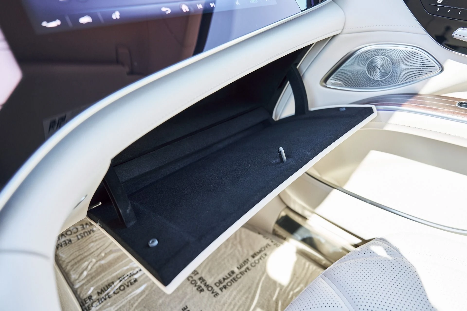 mph090_612476665_Used_2025_Mercedes_Benz_EQS_Maybach_EQS_680_1773365964_fc06ff0db9