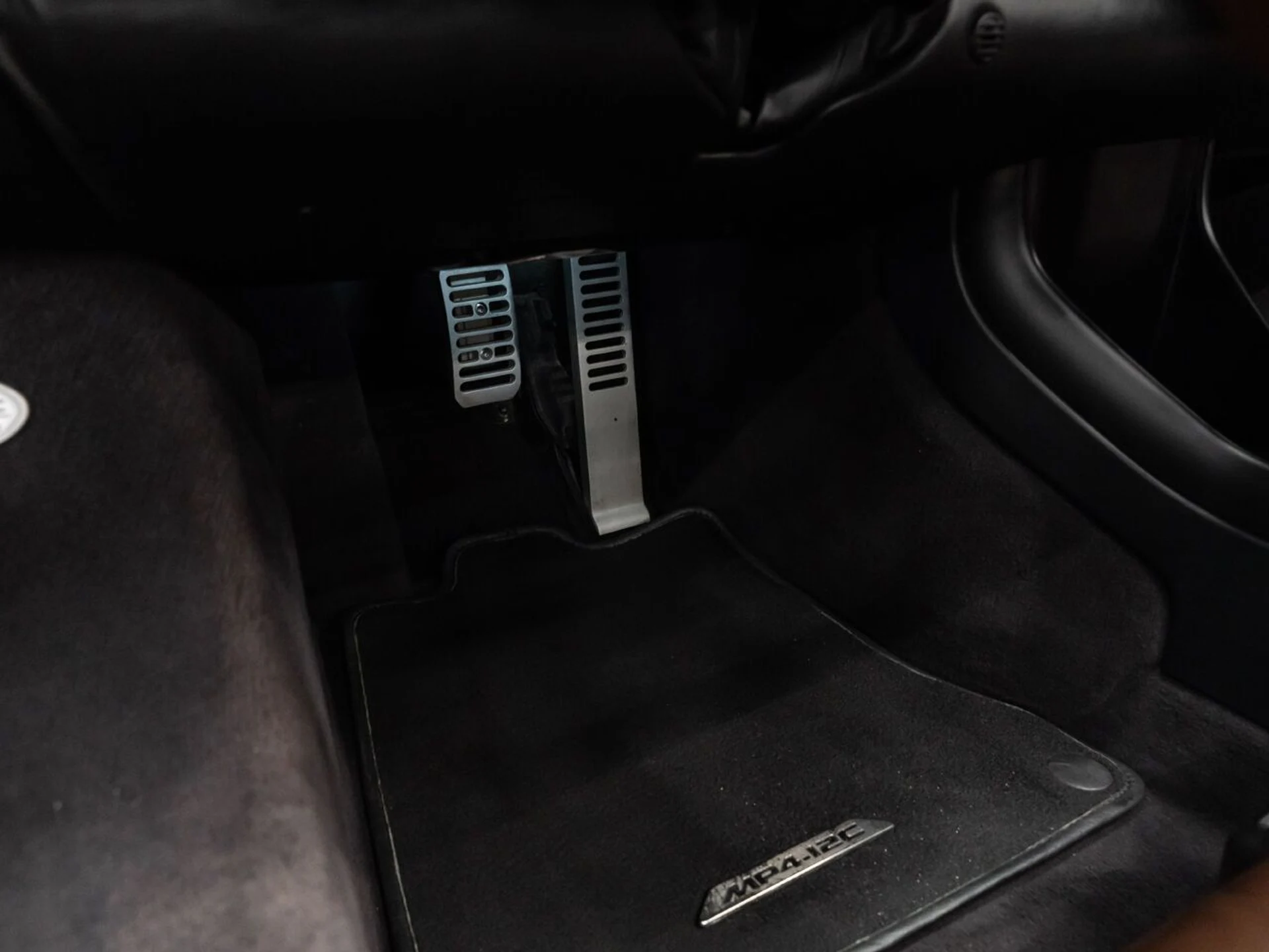 mph090_79491836_mclaren_mp4_12c_2014_1897600817