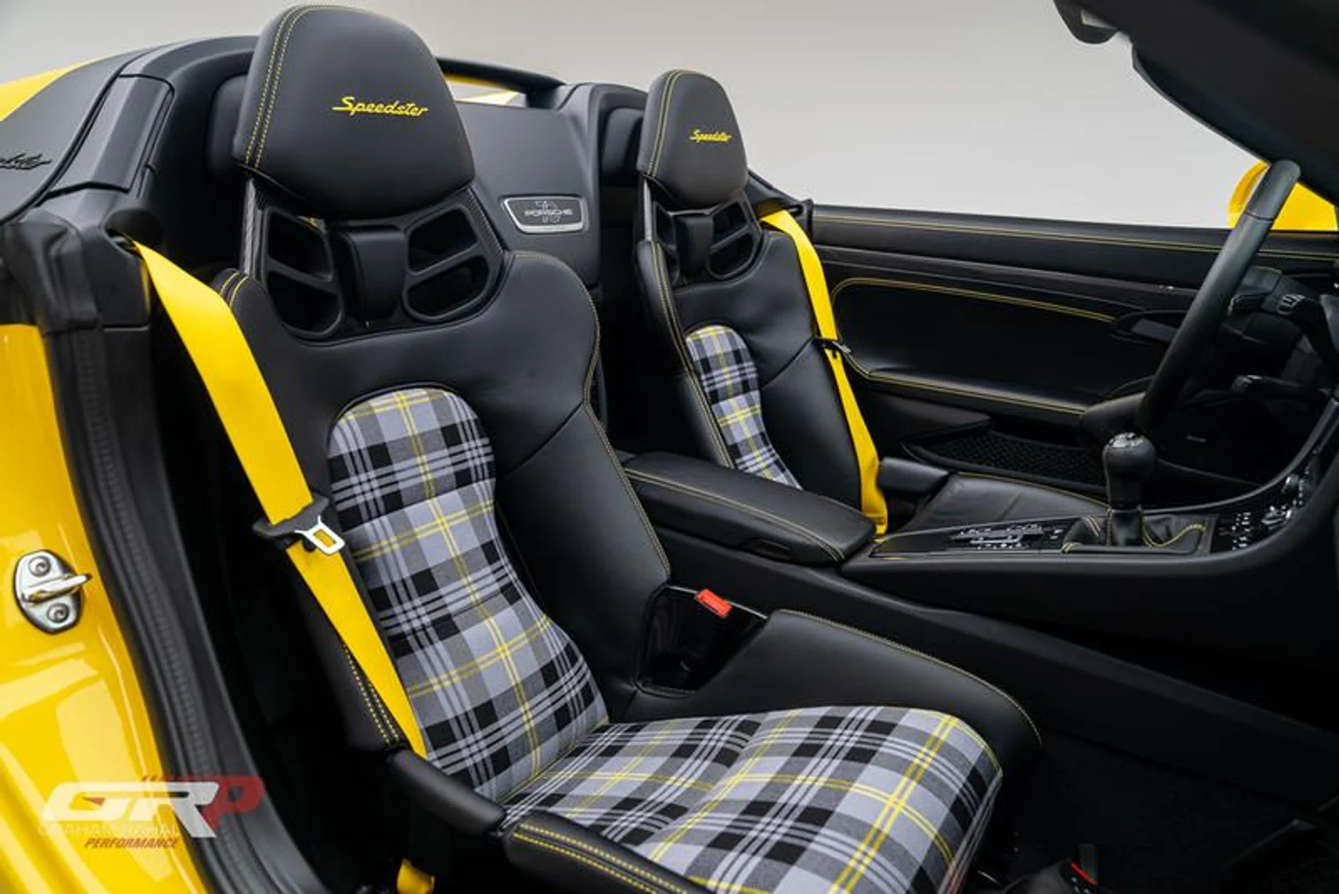 mph090_830843035_5_A5_AD_27_C_D6_FC_426_F_A555_928_AF_6_C9_EB_2_E_5fcd369677