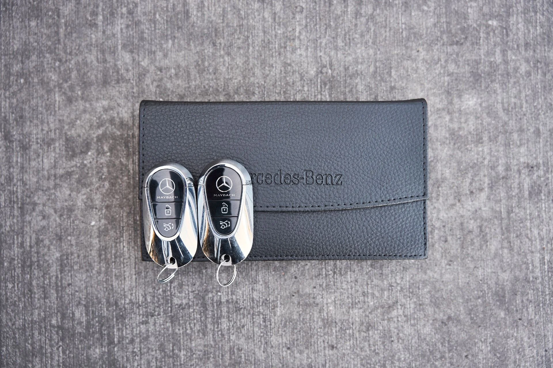 mph090_836581947_Used_2024_Mercedes_Benz_EQS_Maybach_EQS_680_1766456024_20819daeb1