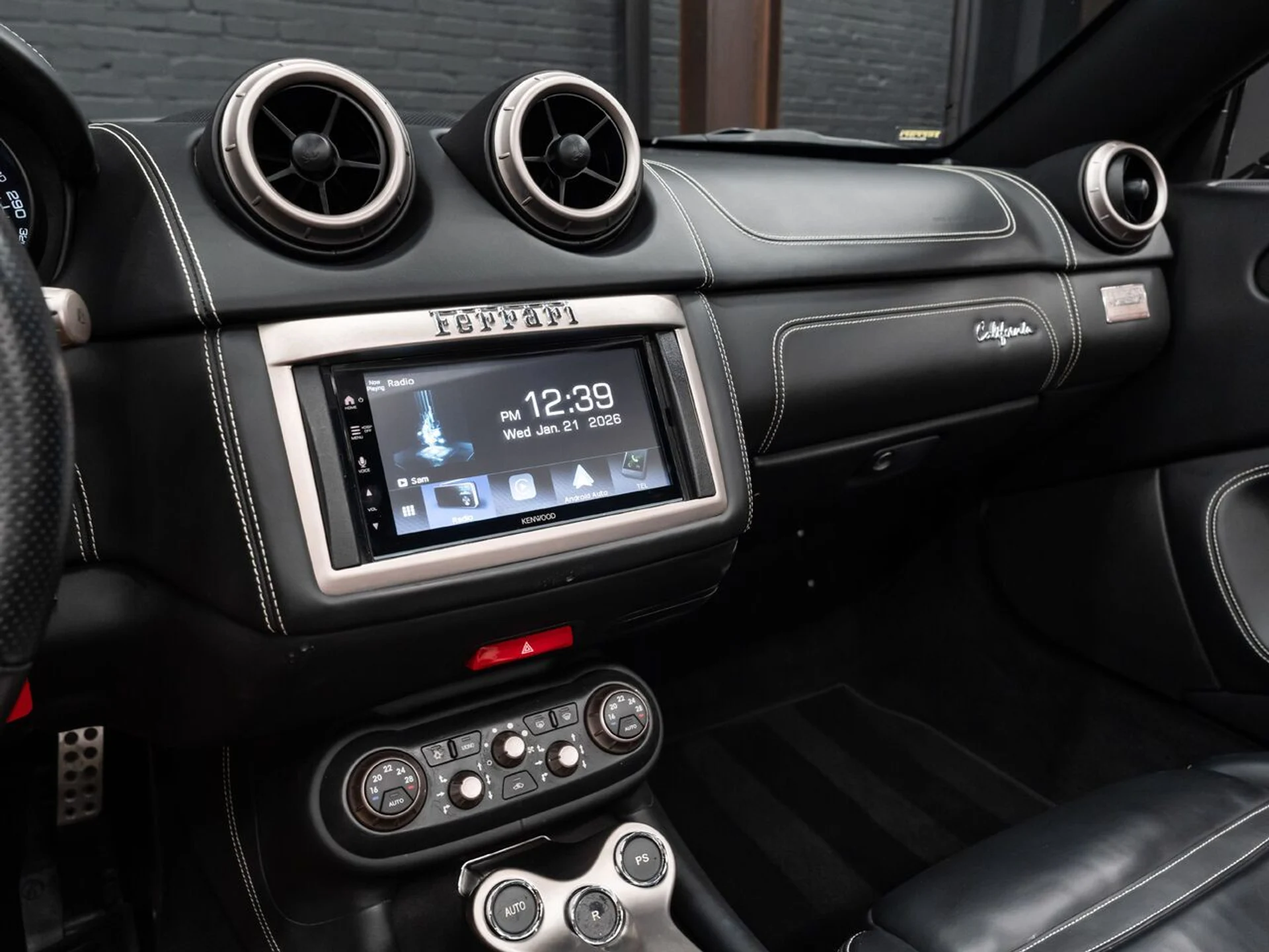 mph090_871633042_ferrari_california_2011_2dd014c841