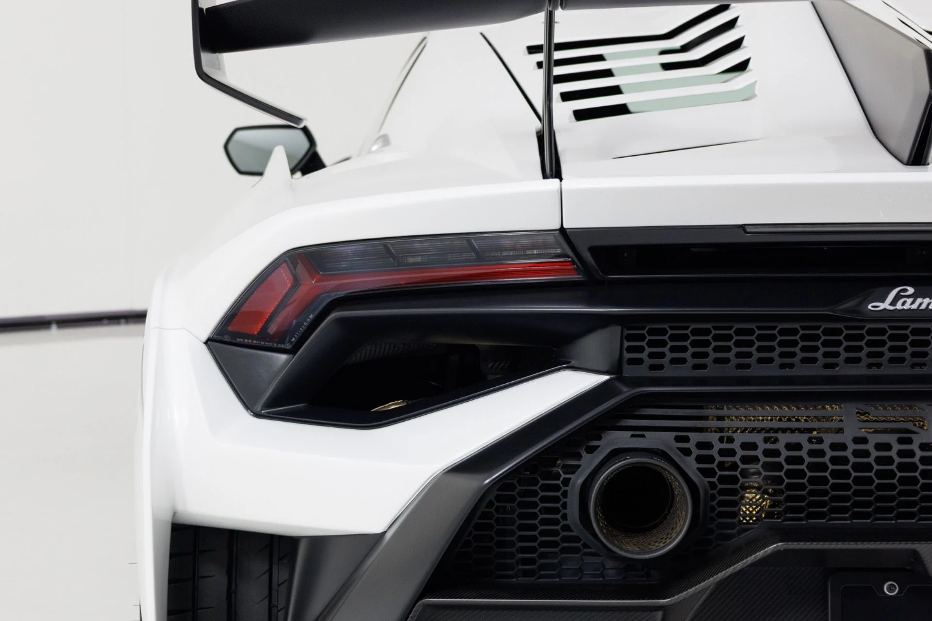 mph091_1021666444_Used_2021_Lamborghini_Huracan_STO_1789754444_277d56c725