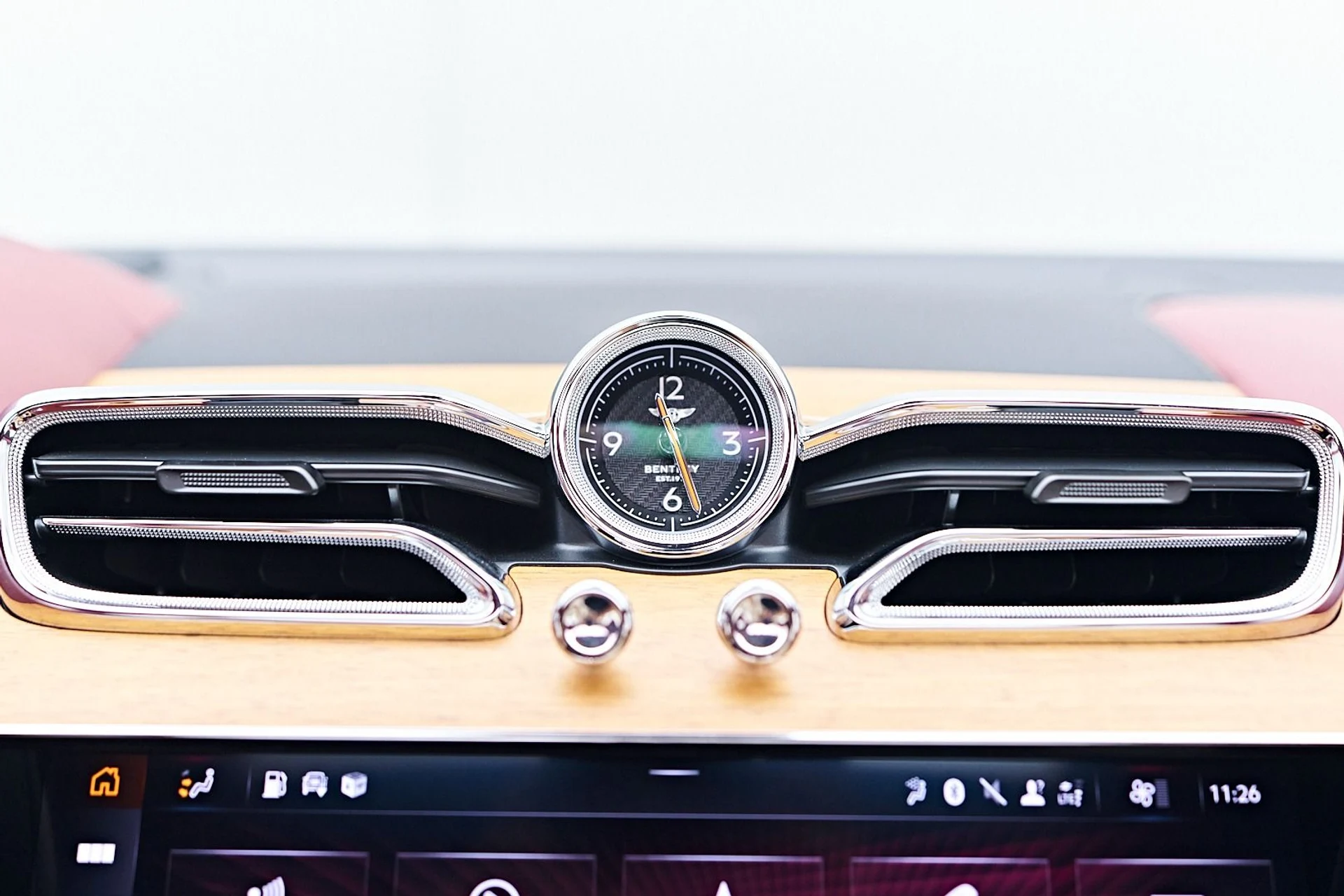 mph091_121451610_Used_2024_Bentley_Bentayga_Azure_1744942167_23d80ebfb2