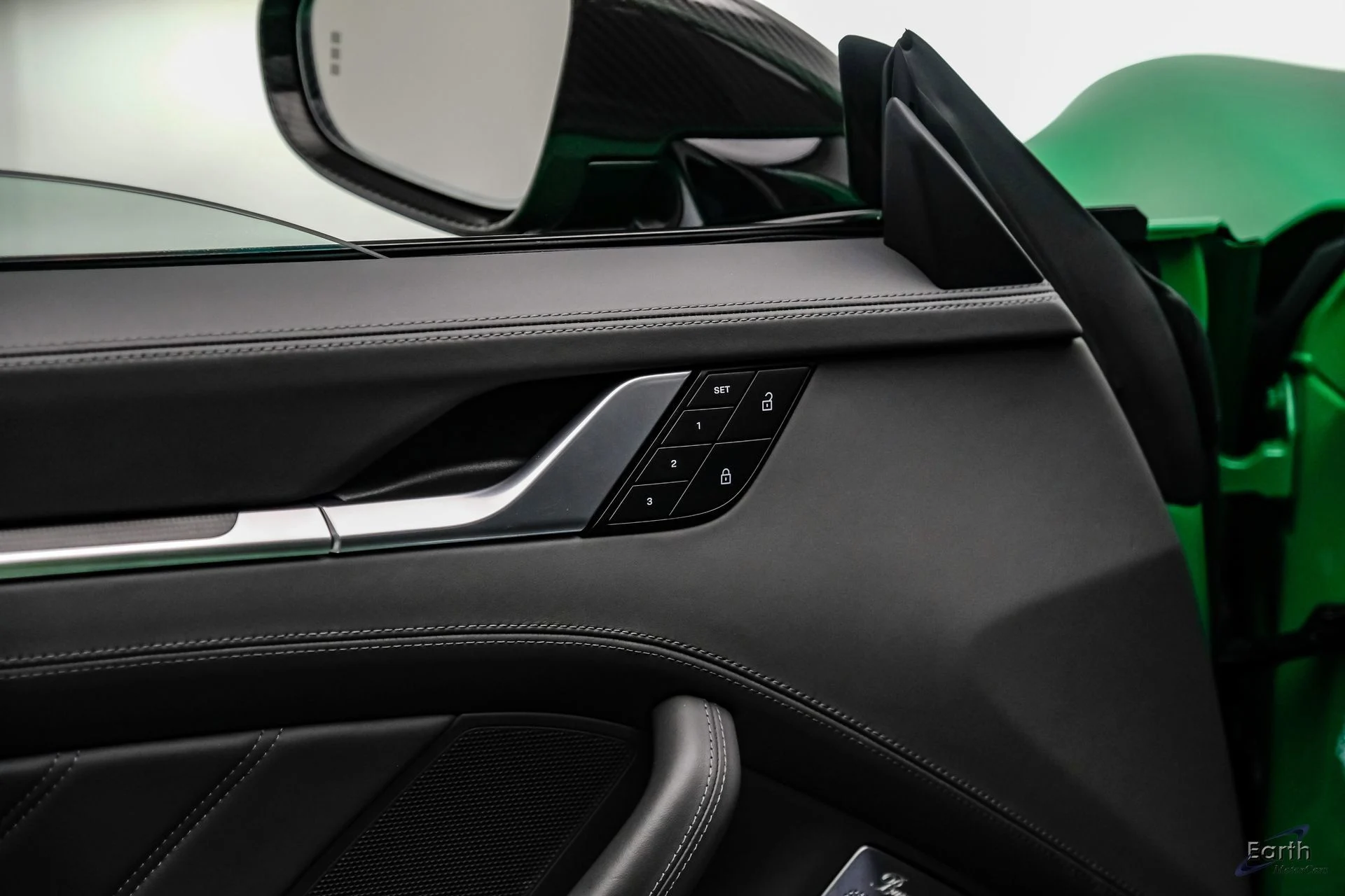 mph091_1260057021_9a274a1c3a9529b8cac21dd26115365ax_a54d7d36ac