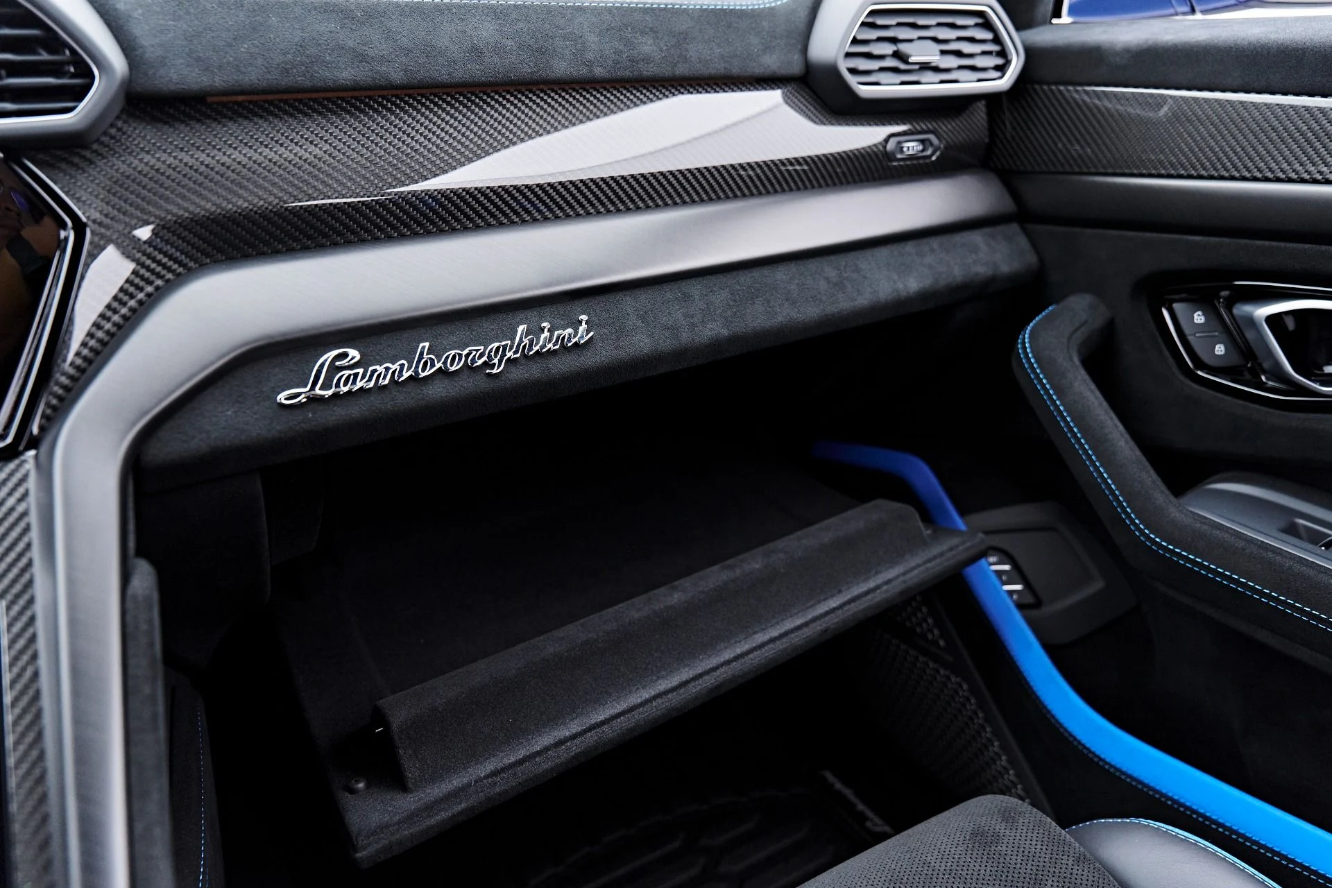 mph091_1293412931_Used_2023_Lamborghini_Urus_Performante_1790208958_41790134dc