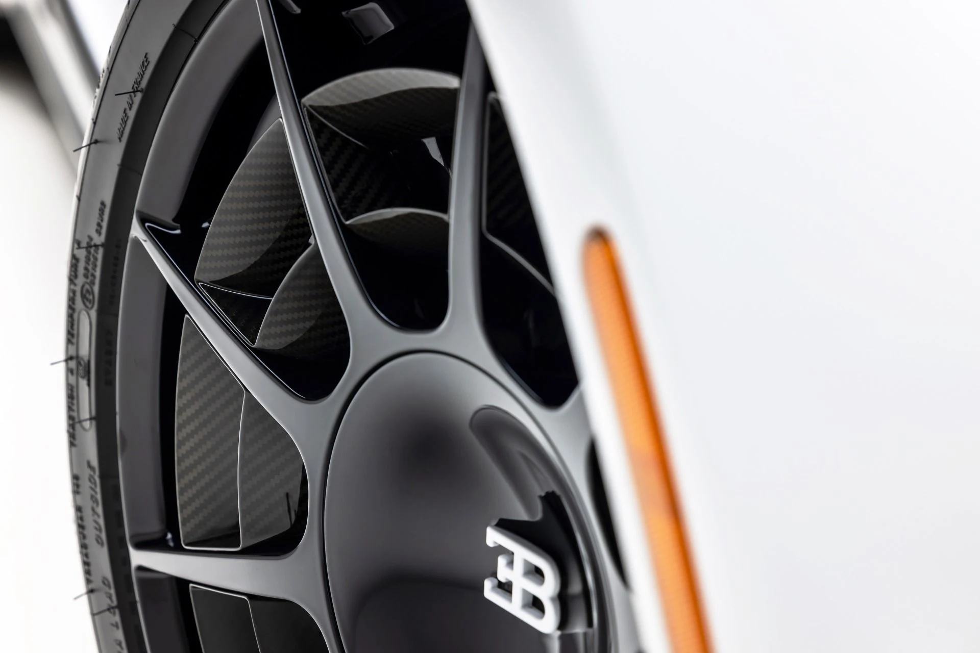 mph091_1344389725_11790_p92_l_f50b706989