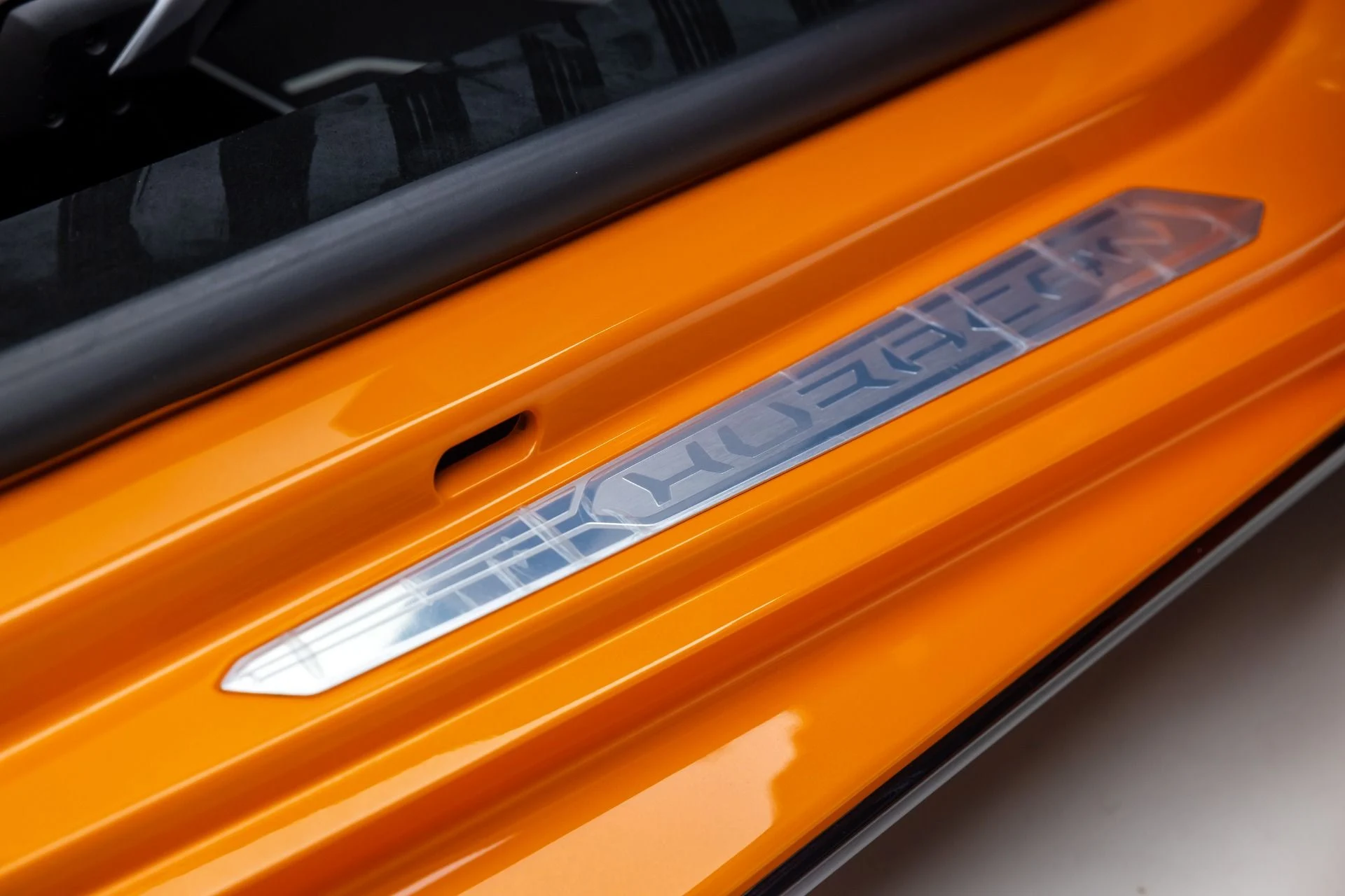 mph091_1355985669_13165_p92_l_7979a203d6