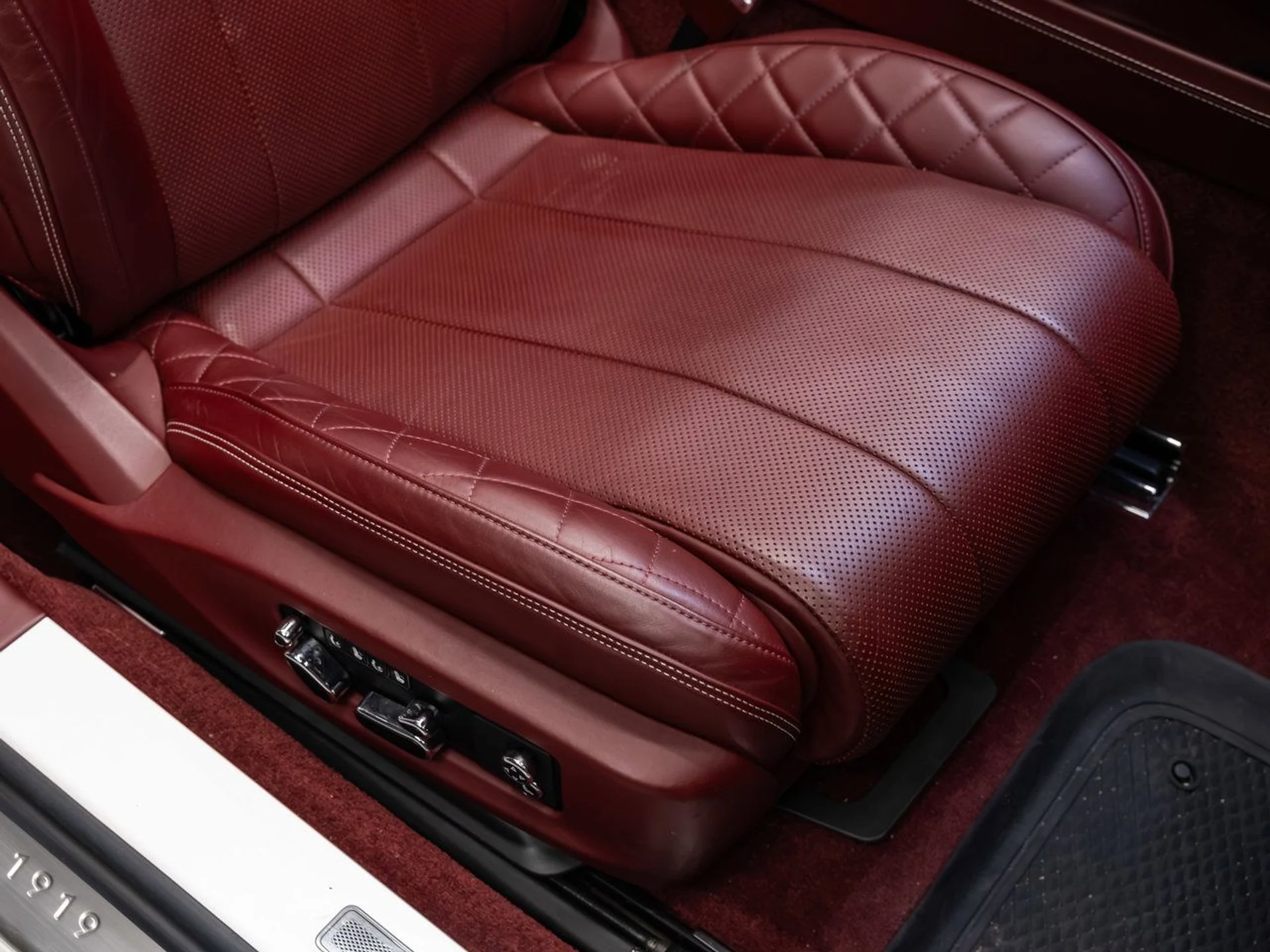 mph091_138719454_bentley_continental_2020_cd592cd016