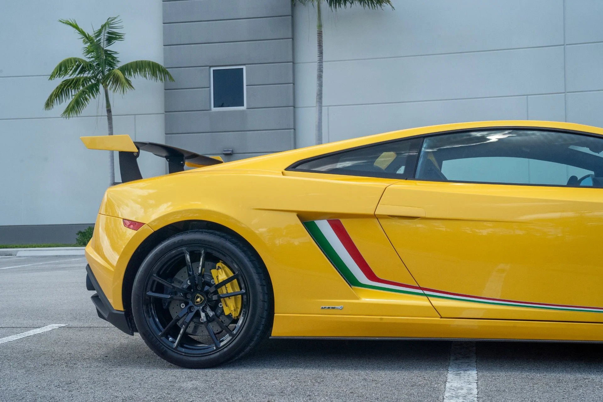 mph091_1927047181_Used_2014_Lamborghini_Gallardo_LP_570_4_Squadra_Corse_1755029694_b0d599dd81