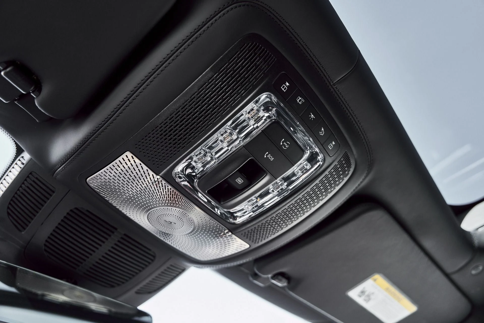 mph091_2160979844_Used_2025_Mercedes_Benz_GLS_Maybach_GLS_600_1771467951_3e89351fe4