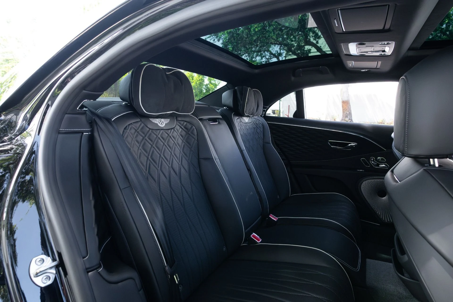 mph091_2434898157_Used_2020_Bentley_Flying_Spur_W12_1780979756_09e1dc1ac3