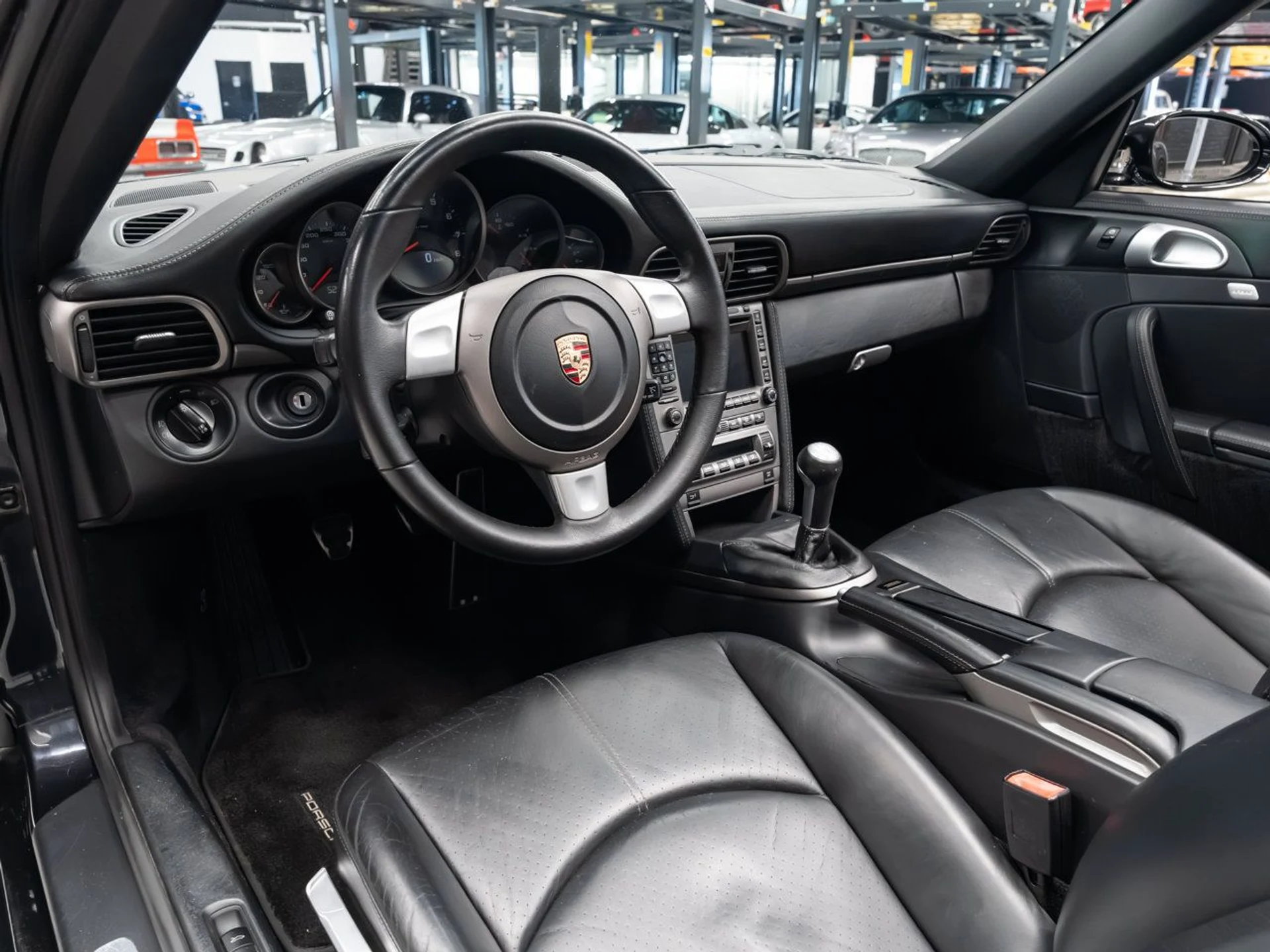 mph091_2536990437_porsche_911_2006_32cbe155ac