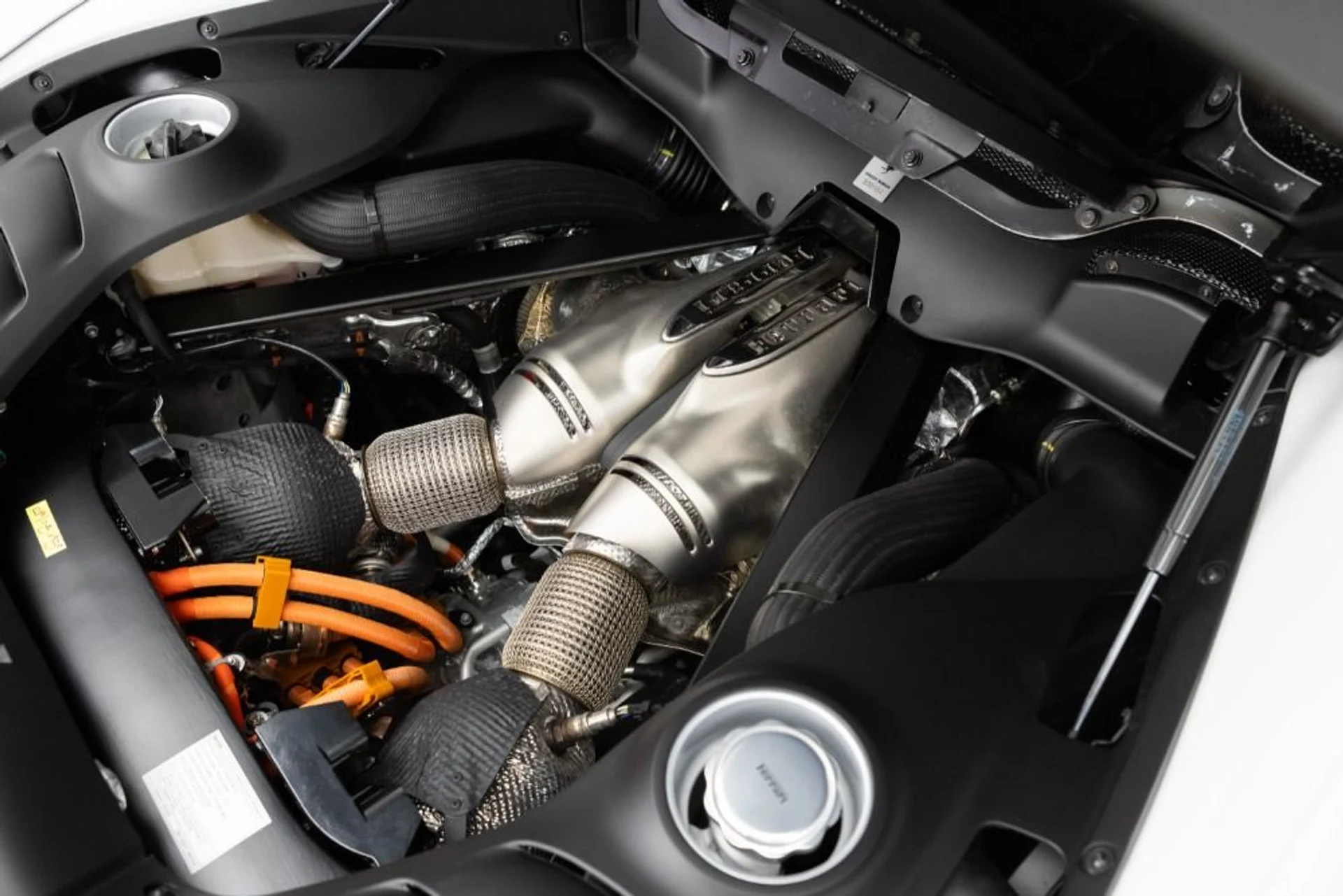 mph091_2584501428_Used_2024_Ferrari_296_GTB_21810b93c8