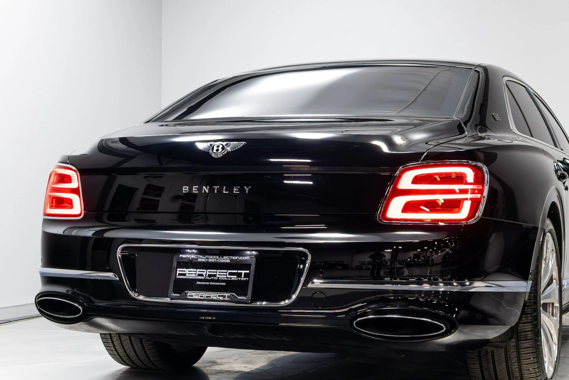 mph091_2928125127_Used_2020_Bentley_Flying_Spur_W12_First_Edition_1774462936_678241f887