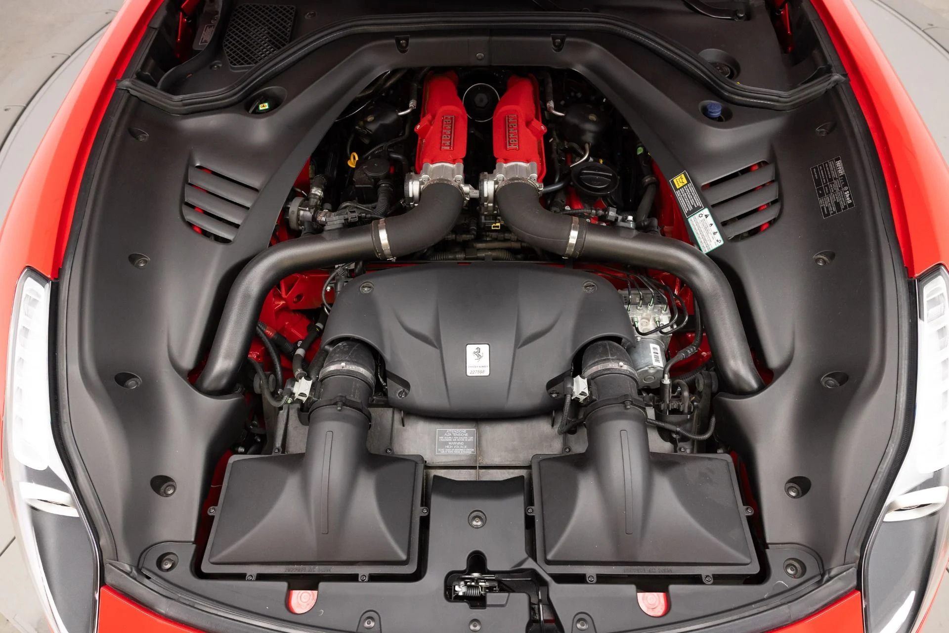mph091_3122129698_Used_2017_Ferrari_California_T_1784583649_d86da40a3c