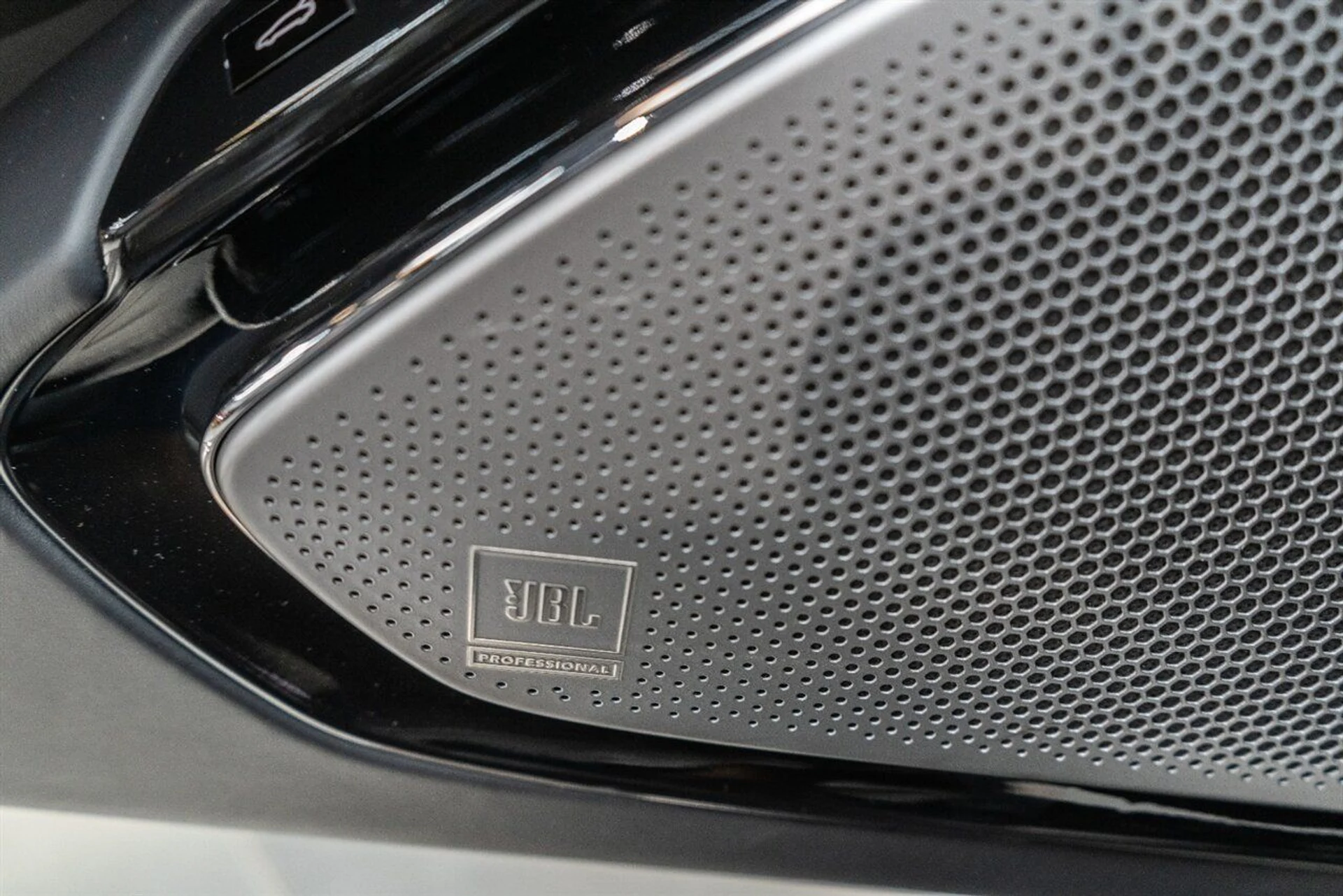 mph091_3170752320_e8699cf018_1280_f0f027584a